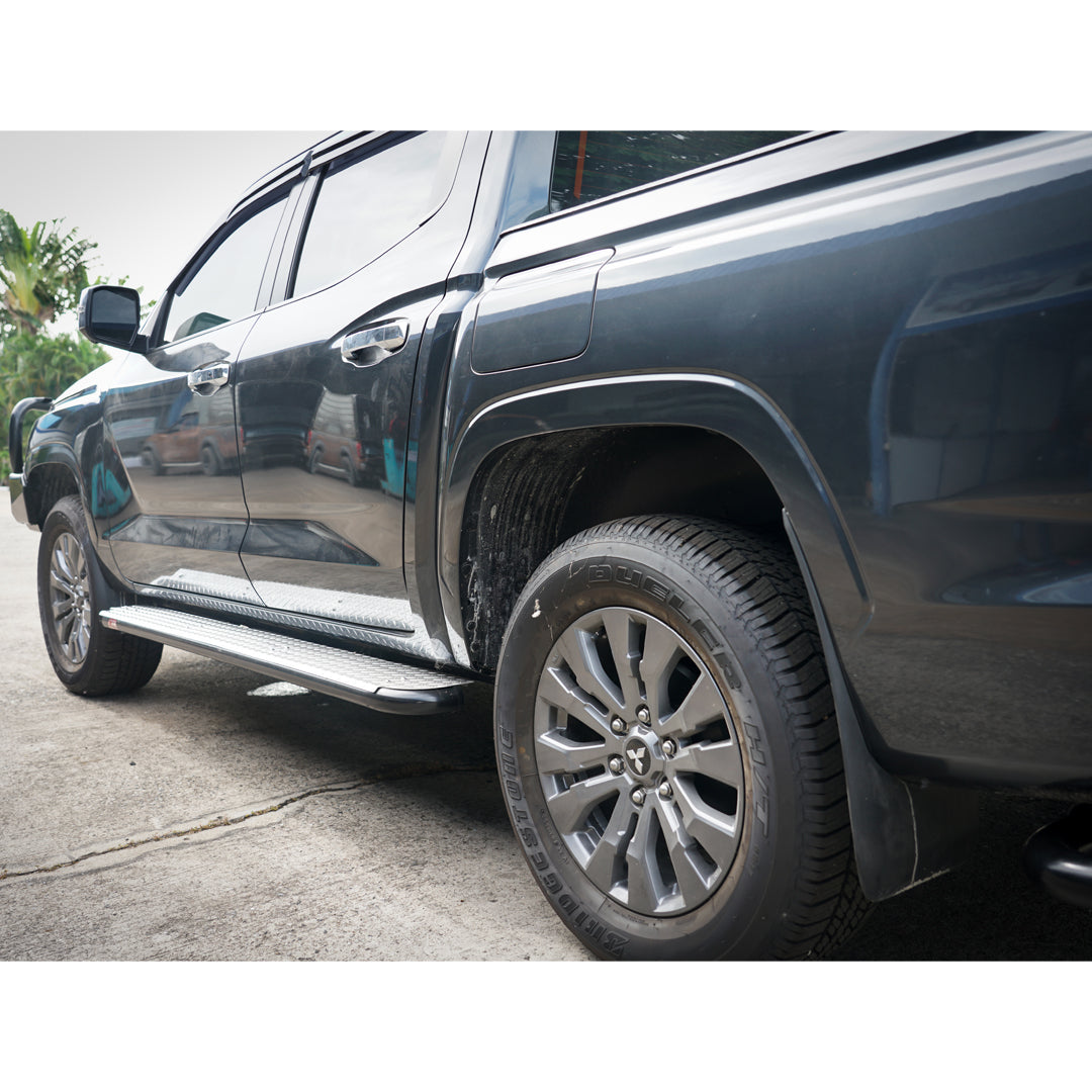 030-09 SIDE STEP CHROME STEP-1