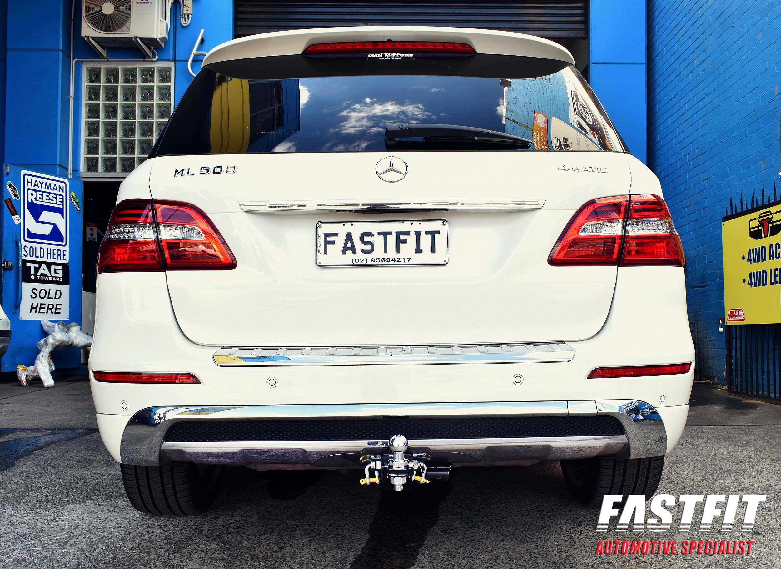 1MERCEDESBCLASSHRTOWBAR