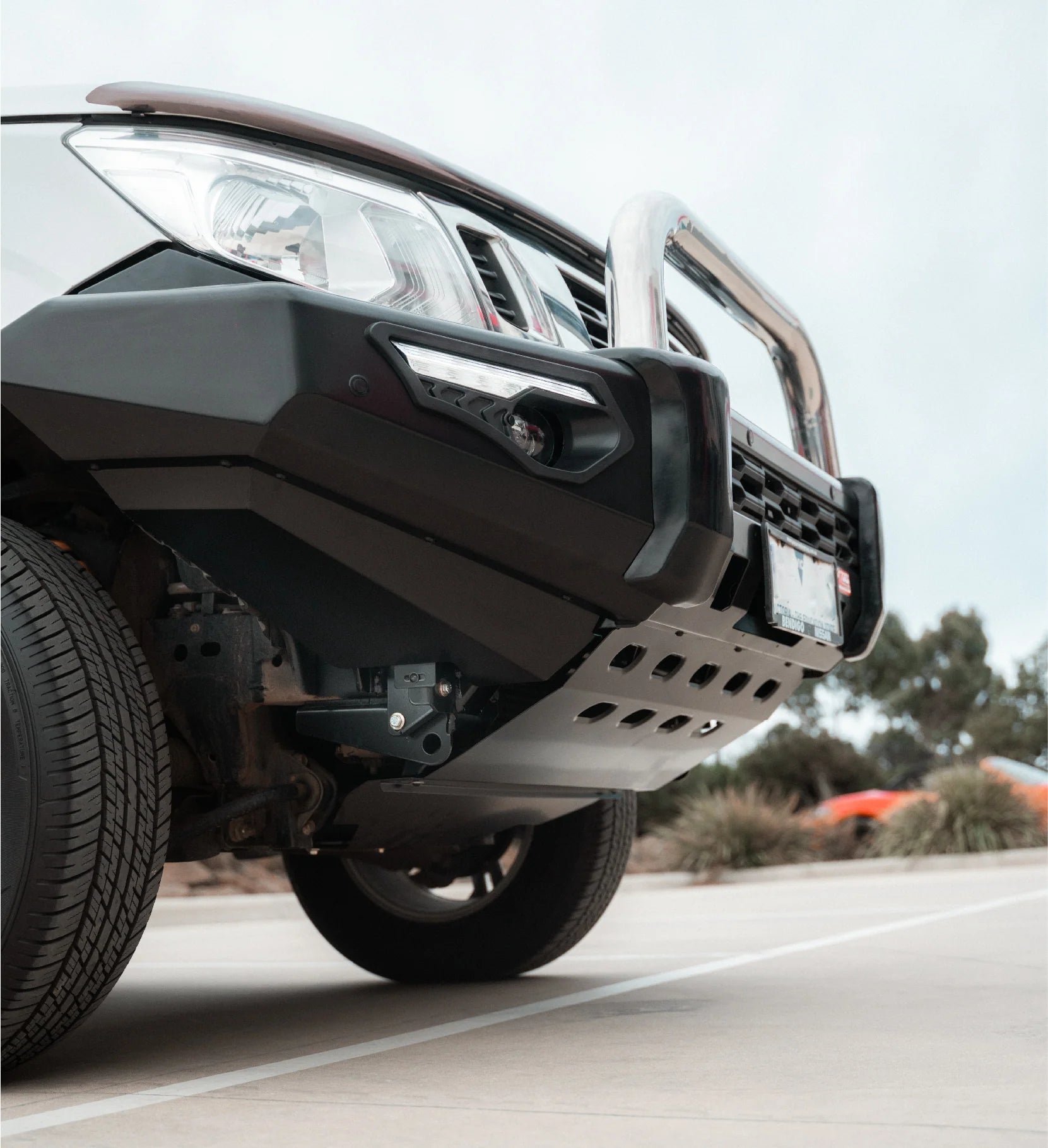 Navara NP300 2015-2020 808-01 Phoenix Bull Bar Single Stainless Loop Package