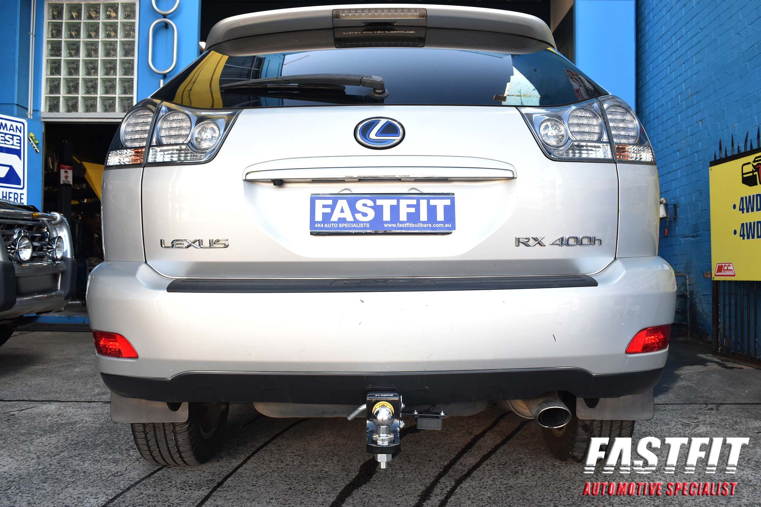 2LEXUSRX400HTOWBAR
