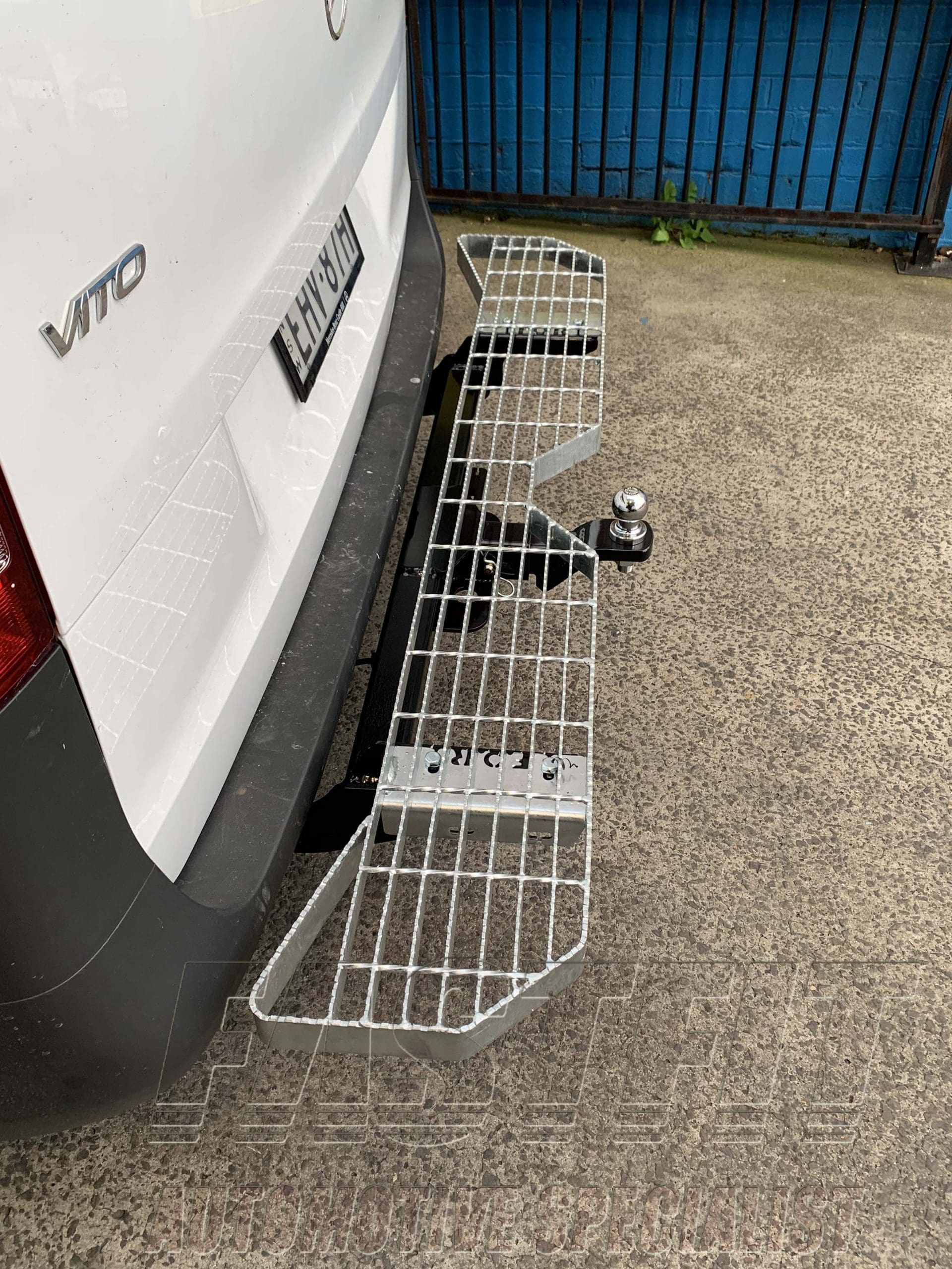 2MERCEDESVITOVANTELSTRAGALSTEP