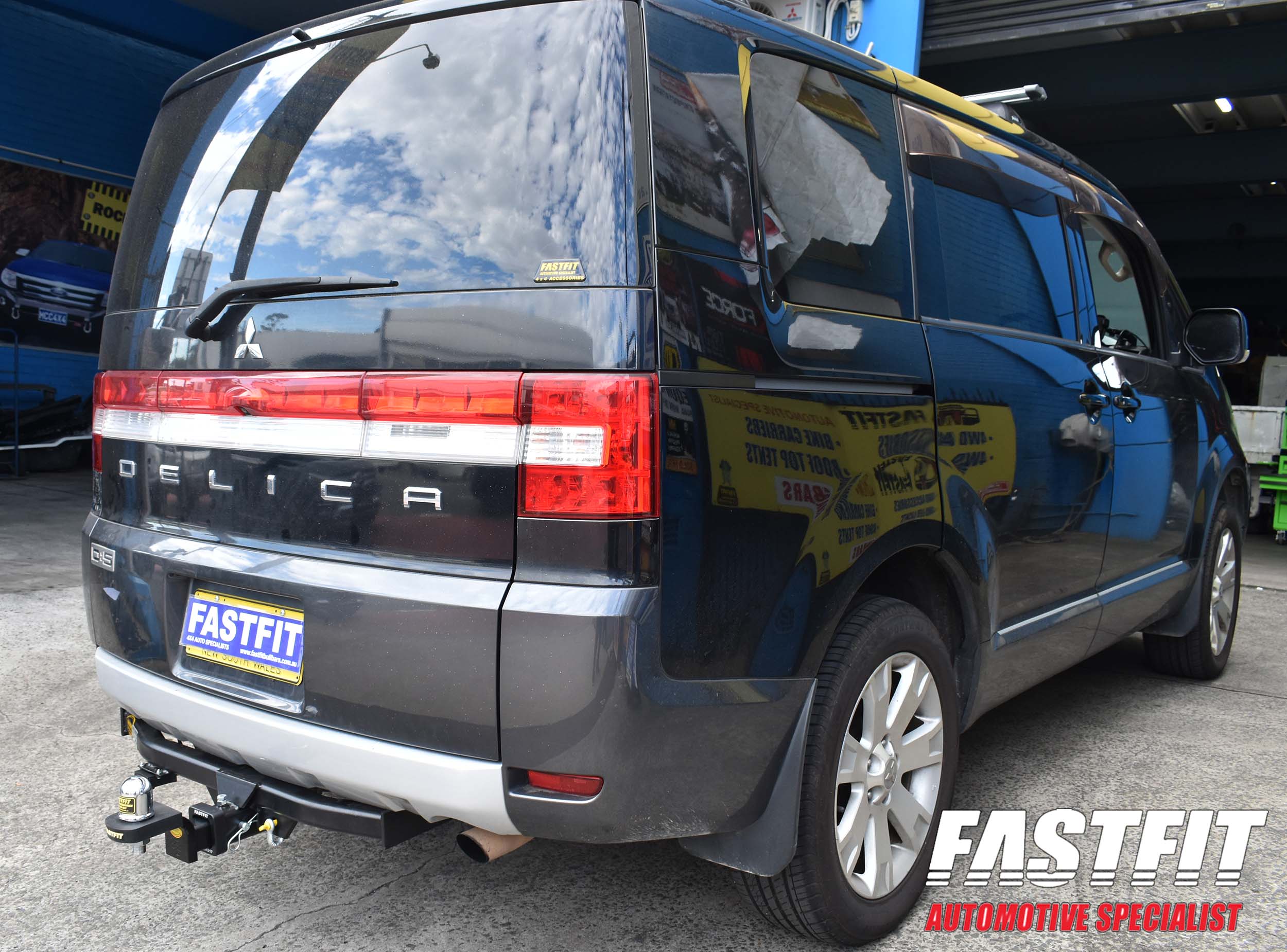 2MITSUBISHIDELICAFASTFITTOWBAR