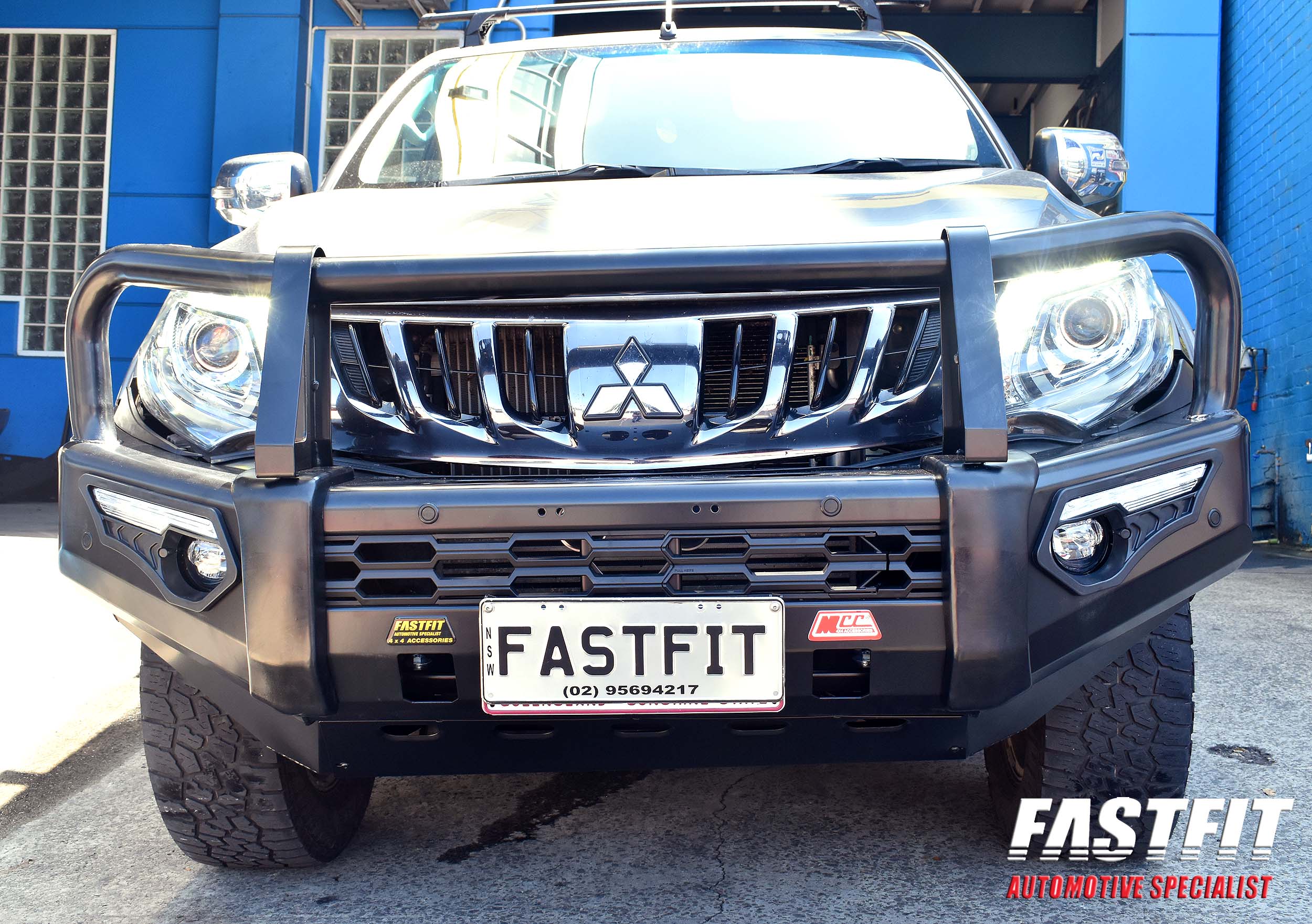 2MITSUBISHIMQTRITONPHOENIXAFRAMEBAR