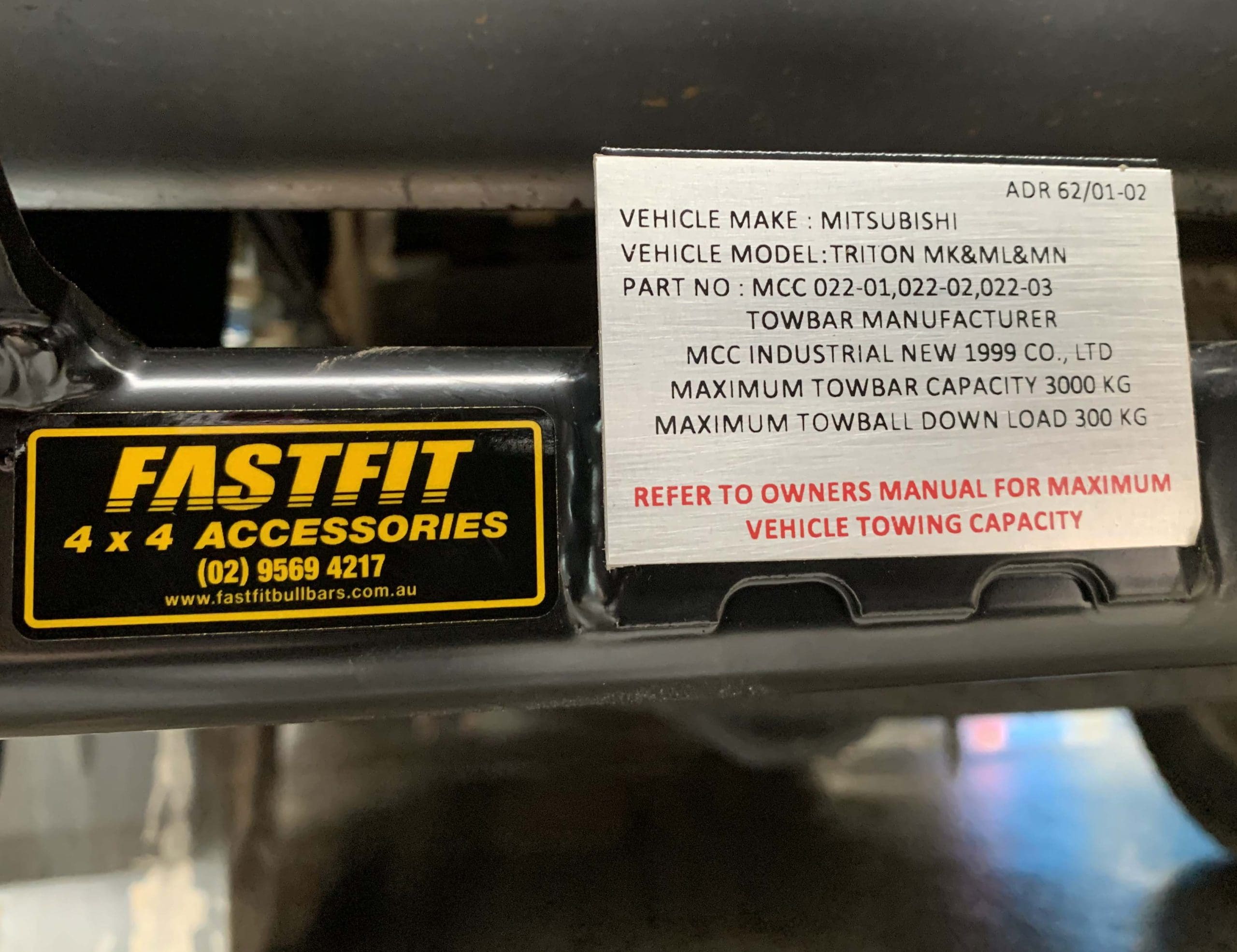 2MNTRITONJACKREARWTAILLIGHTS_STEP