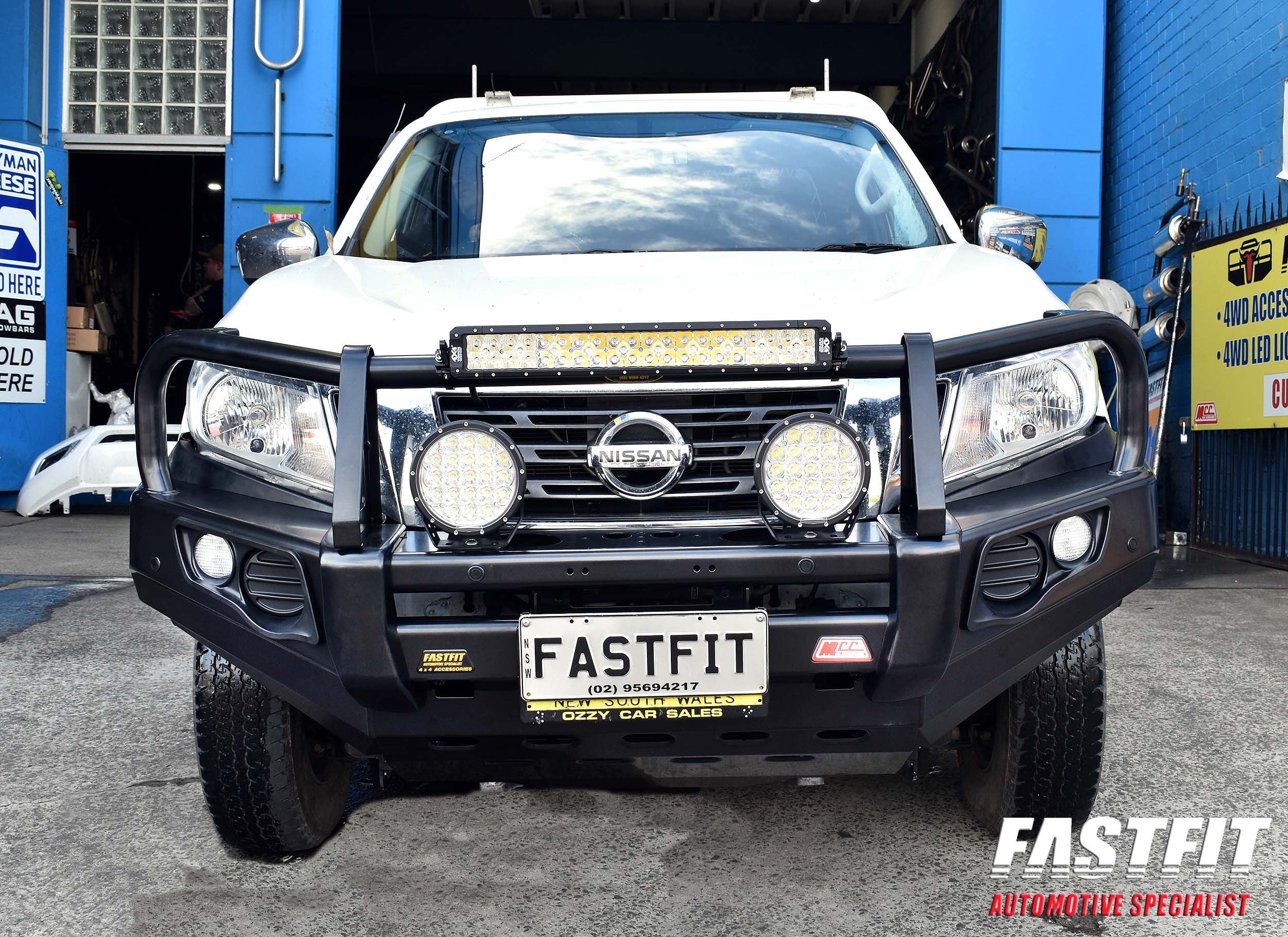 2NISSANNP300FALCONAFRAMEBAR