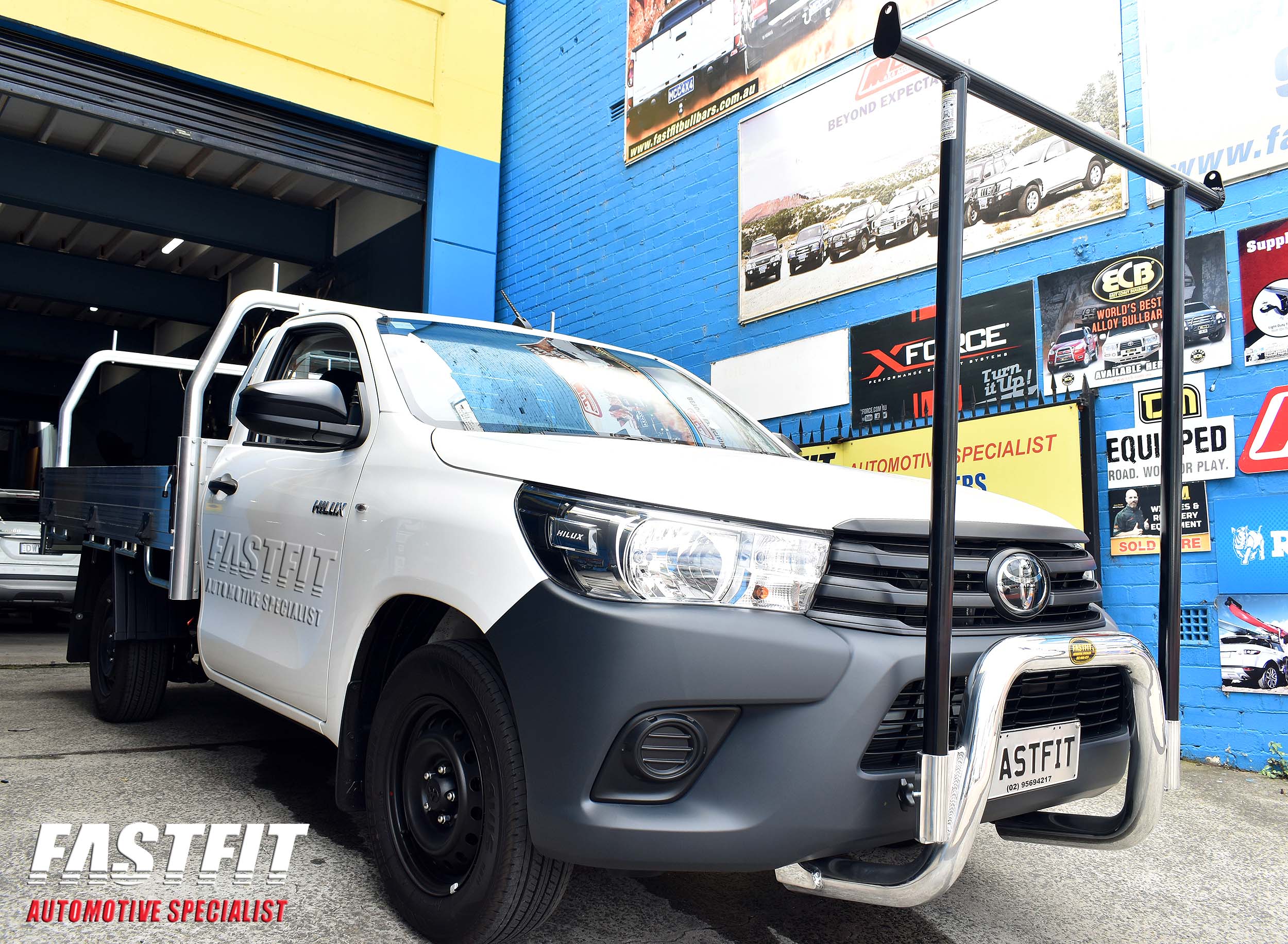 2TOYOTAHILUX2020NUDGEBARWHRACK