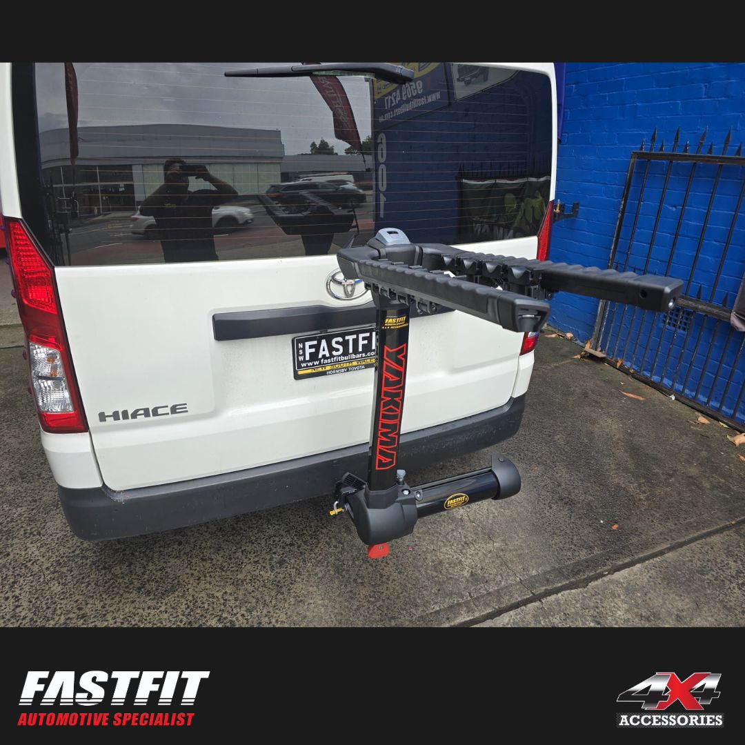 YAKIMA FullSwing Black 4 Bike Hitch Mounted Carrier