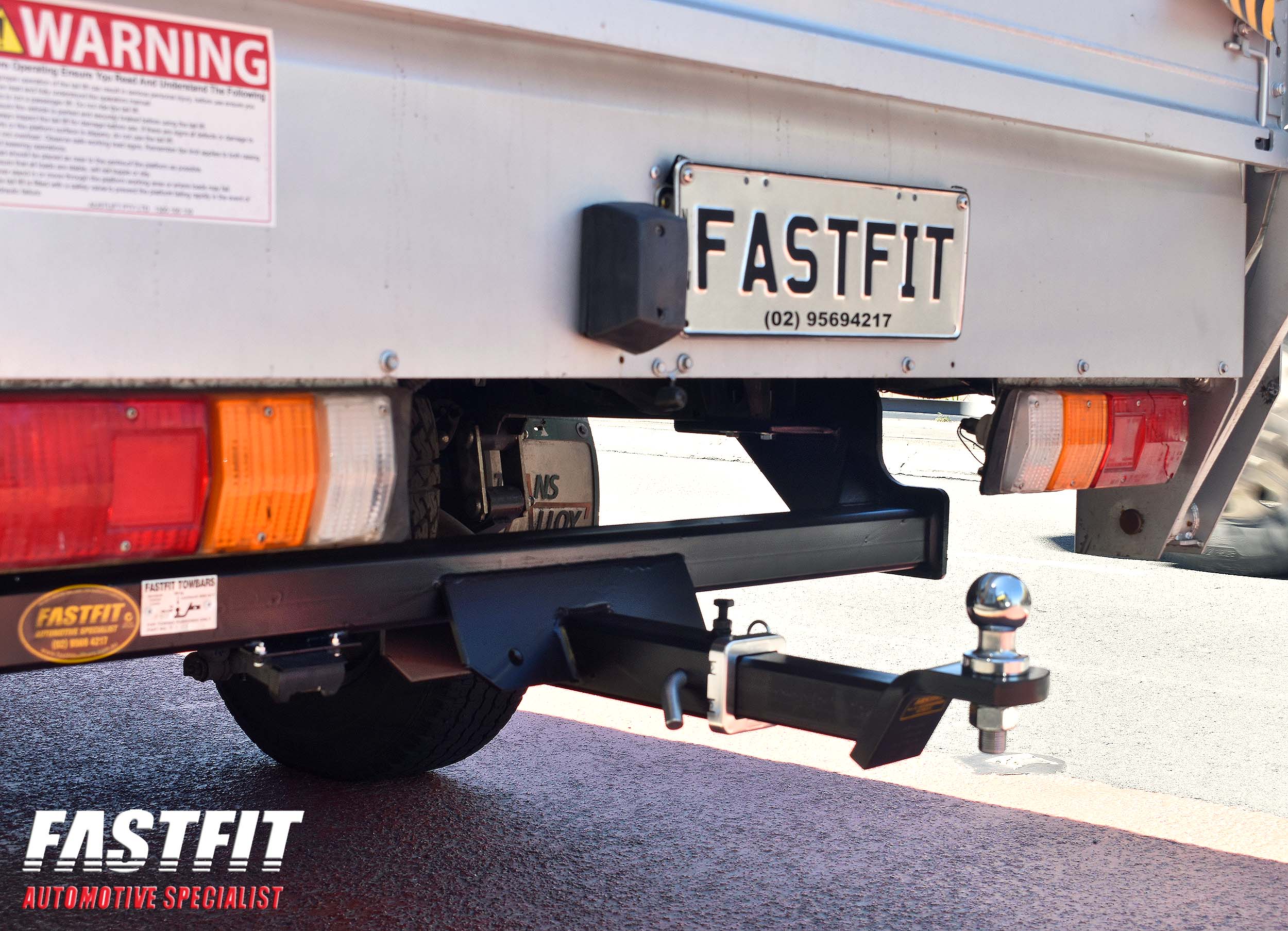 3HOLDENRARODEOCUSTOMTOWBAR