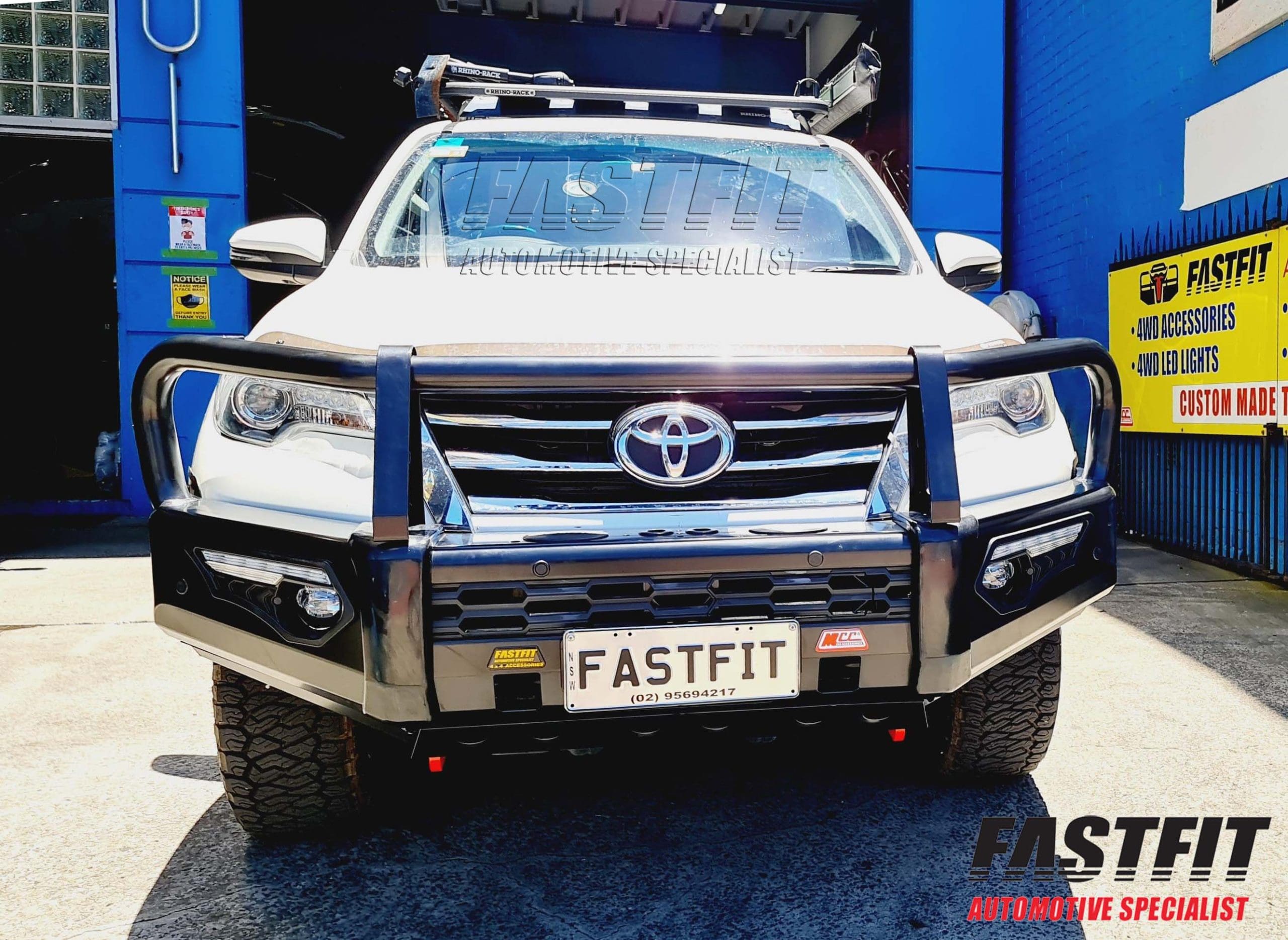 3TOYOTAFORTUNERPHOENIXBULLBAR.
