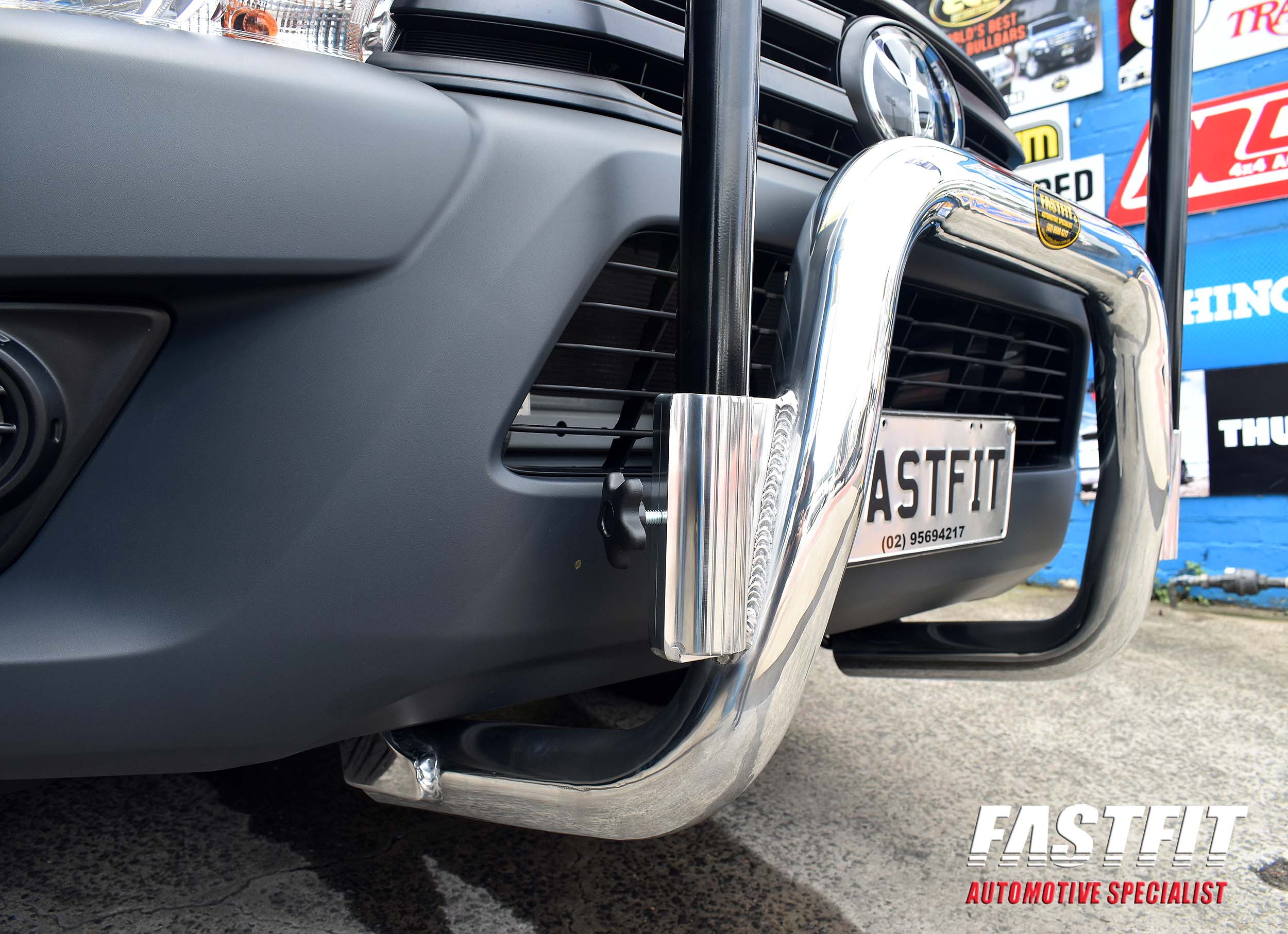 3TOYOTAHILUX2020NUDGEBARWHRACK