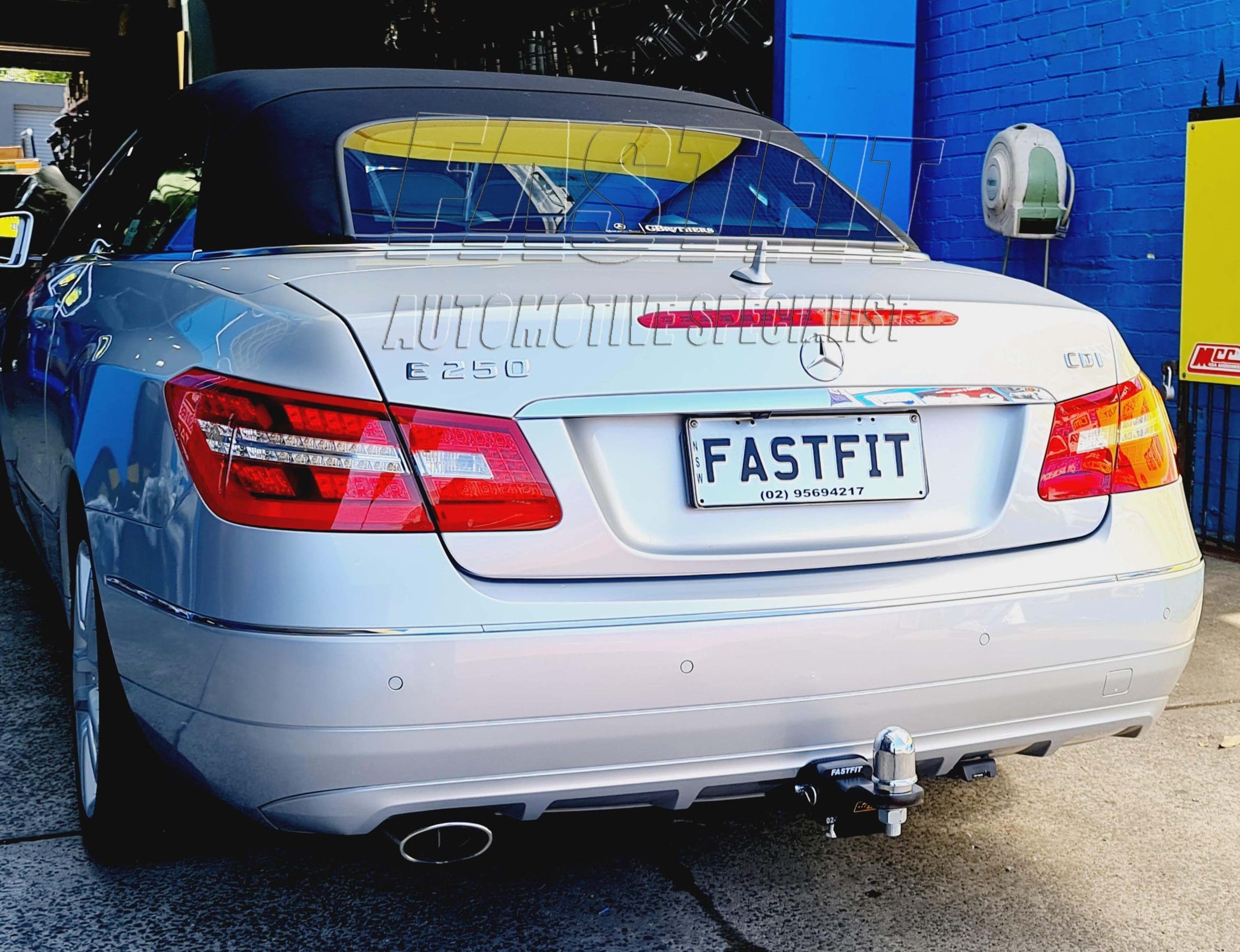 4CUSTOMMADETOWBARMERCEDES