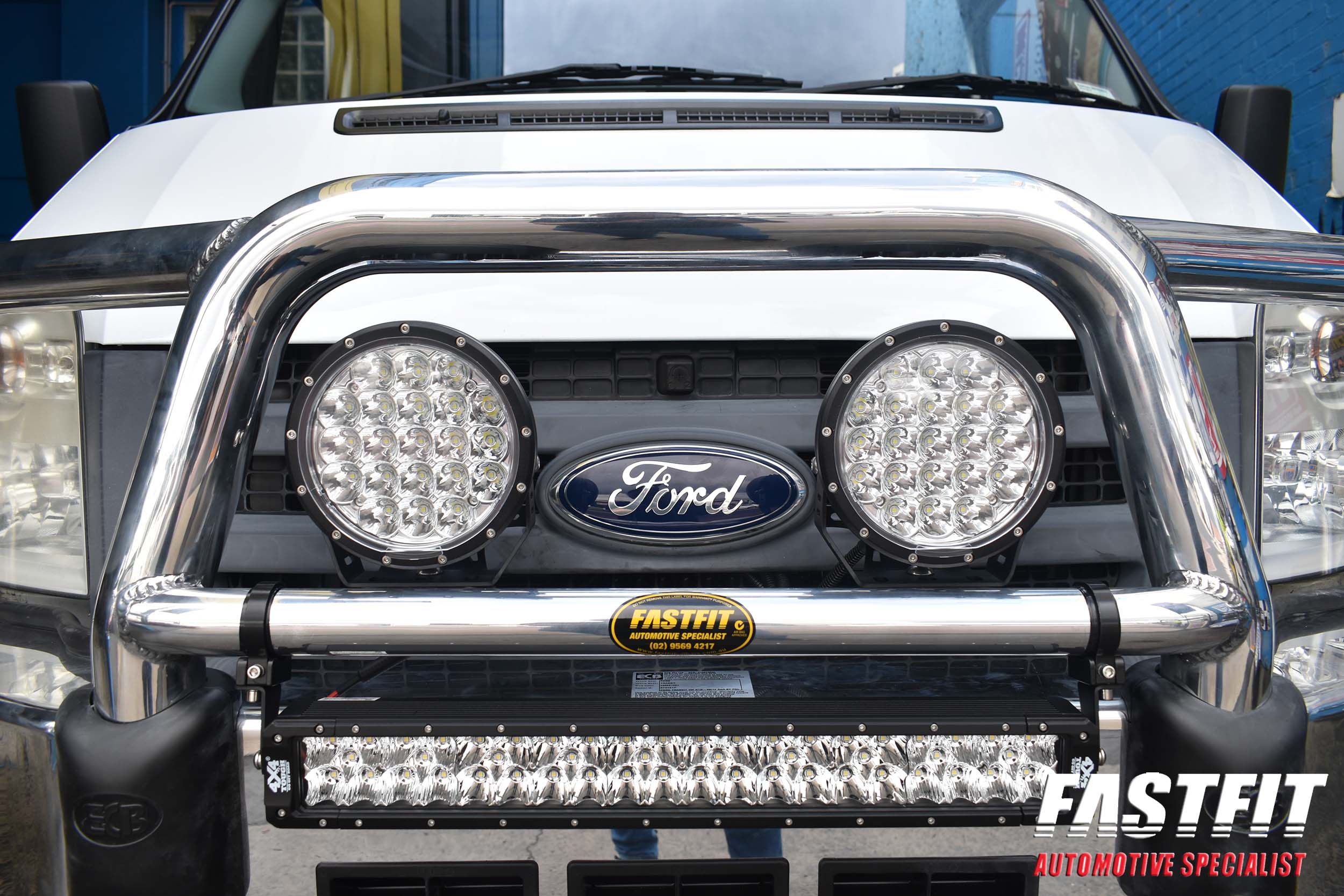 4FORDTRANSITECBBIGTUBEBULLBAR
