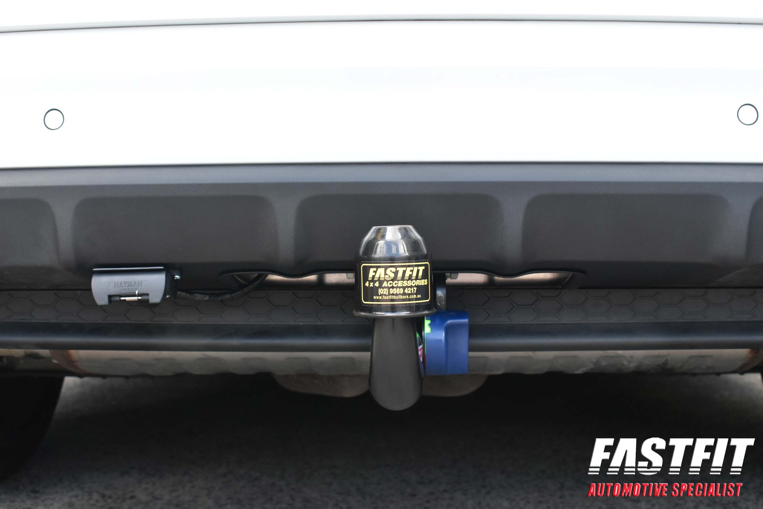 4PORSCHECAYENNESEUROPEANTOWBAR