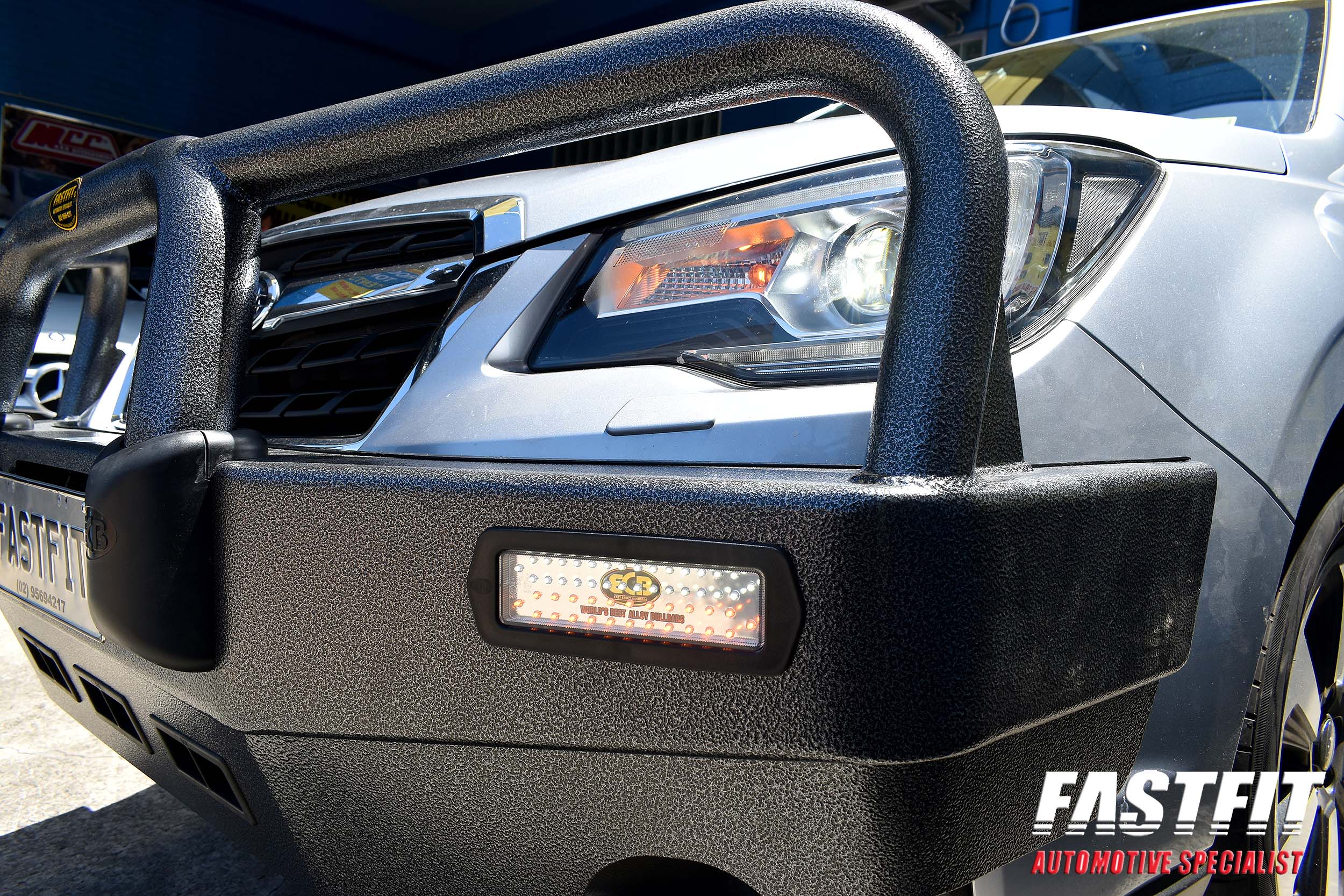 4SUBARUFORESTERECBSILVERHAMMERTONEBULLBAR