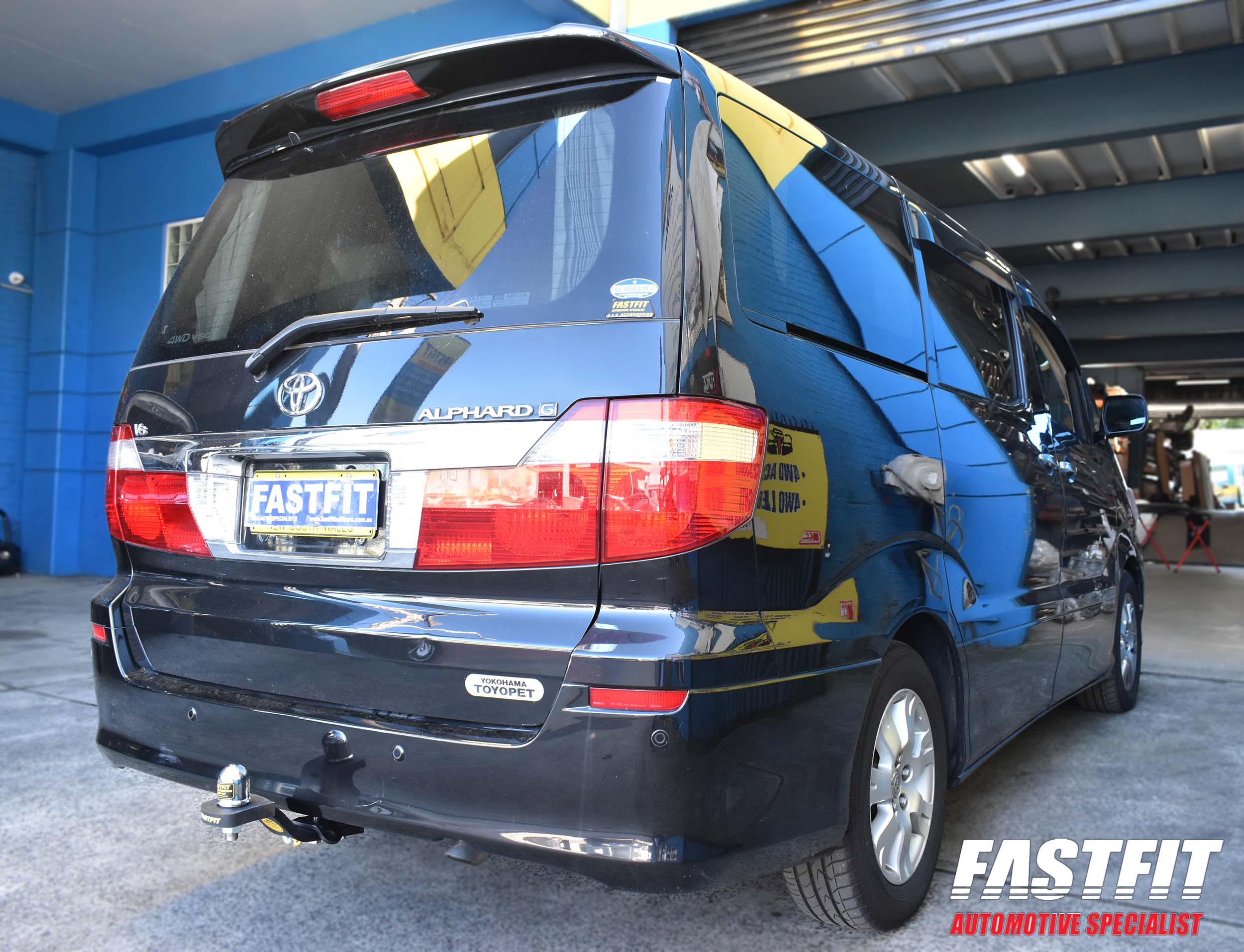 4TOYOTAALPHARDTOWBAR