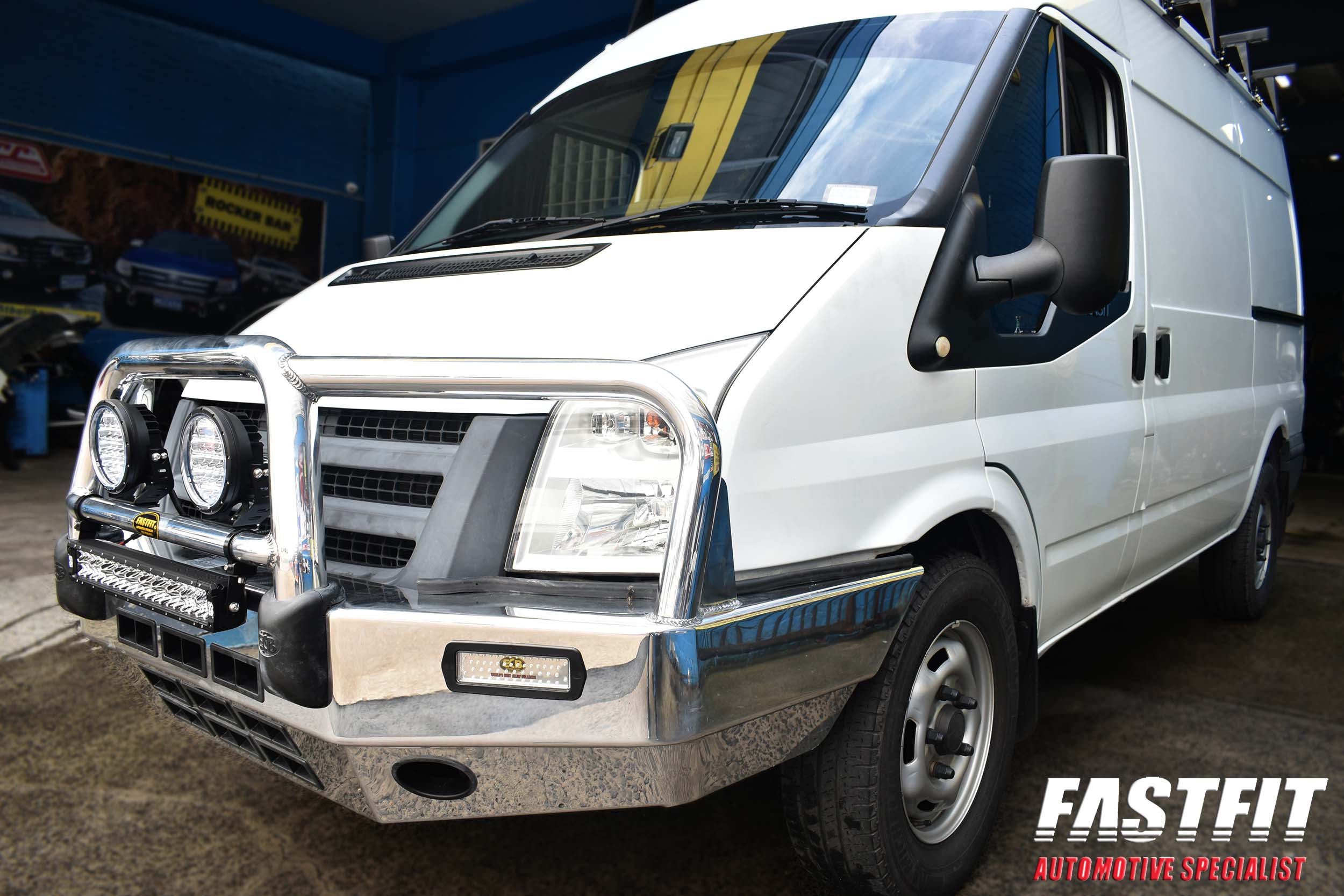 5FORDTRANSITECBBIGTUBEBULLBAR