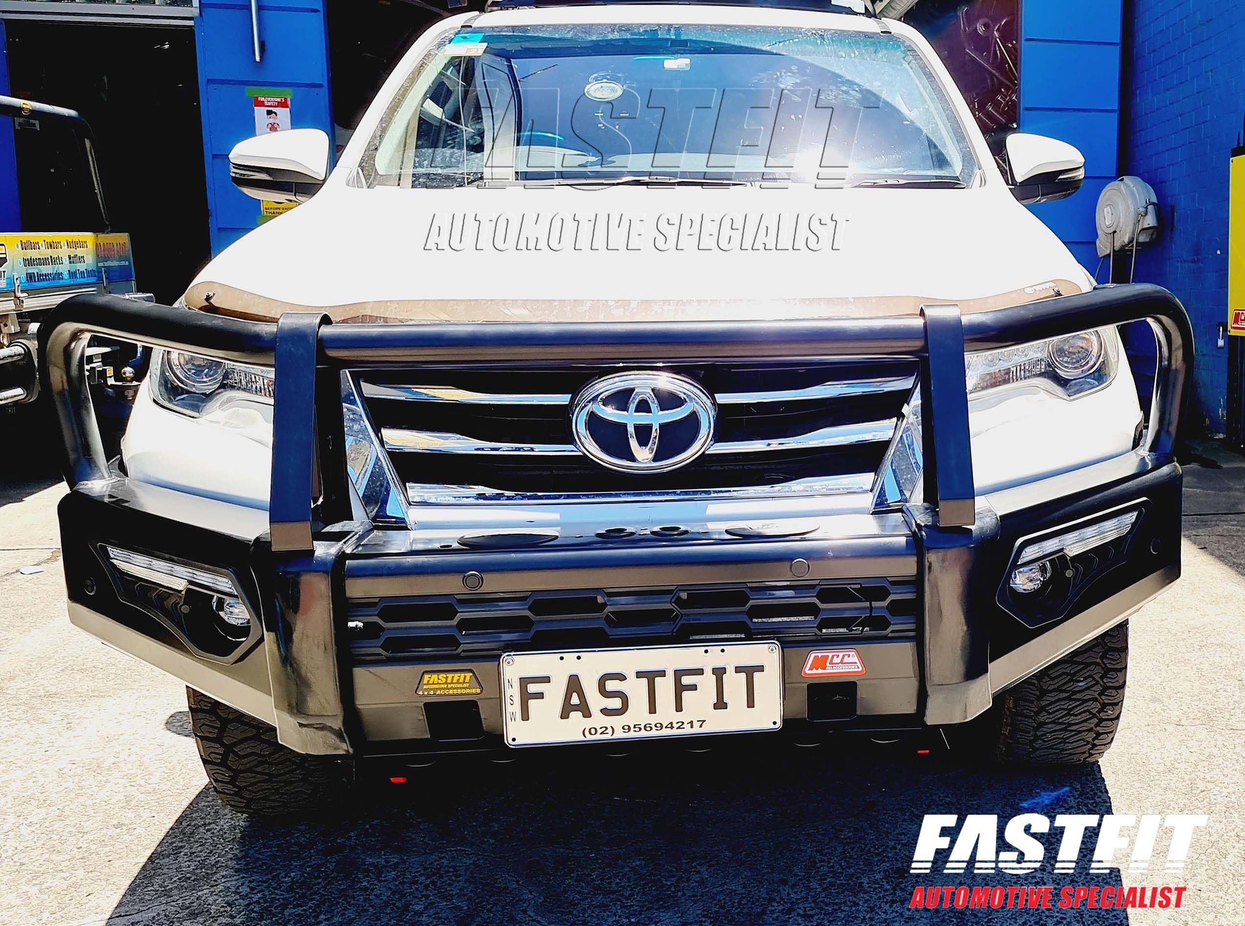 7TOYOTAFORTUNERPHOENIXBULLBAR.