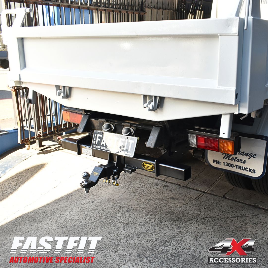 TAG MULTIFIT TRUCK TOWBAR (UNDERMOUNT HITCH) TO SUIT MITSUBISHI FUSO CANTER 515 TIPPER TRUCK