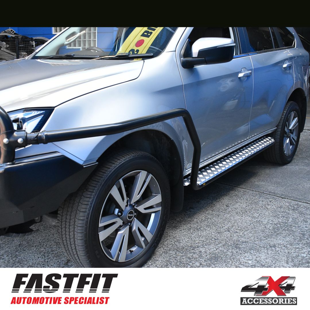 MCC 039BSR Side Step and Rail Package (Chrome Step Plate) to suit Isuzu MUX Gen 3 2020-On