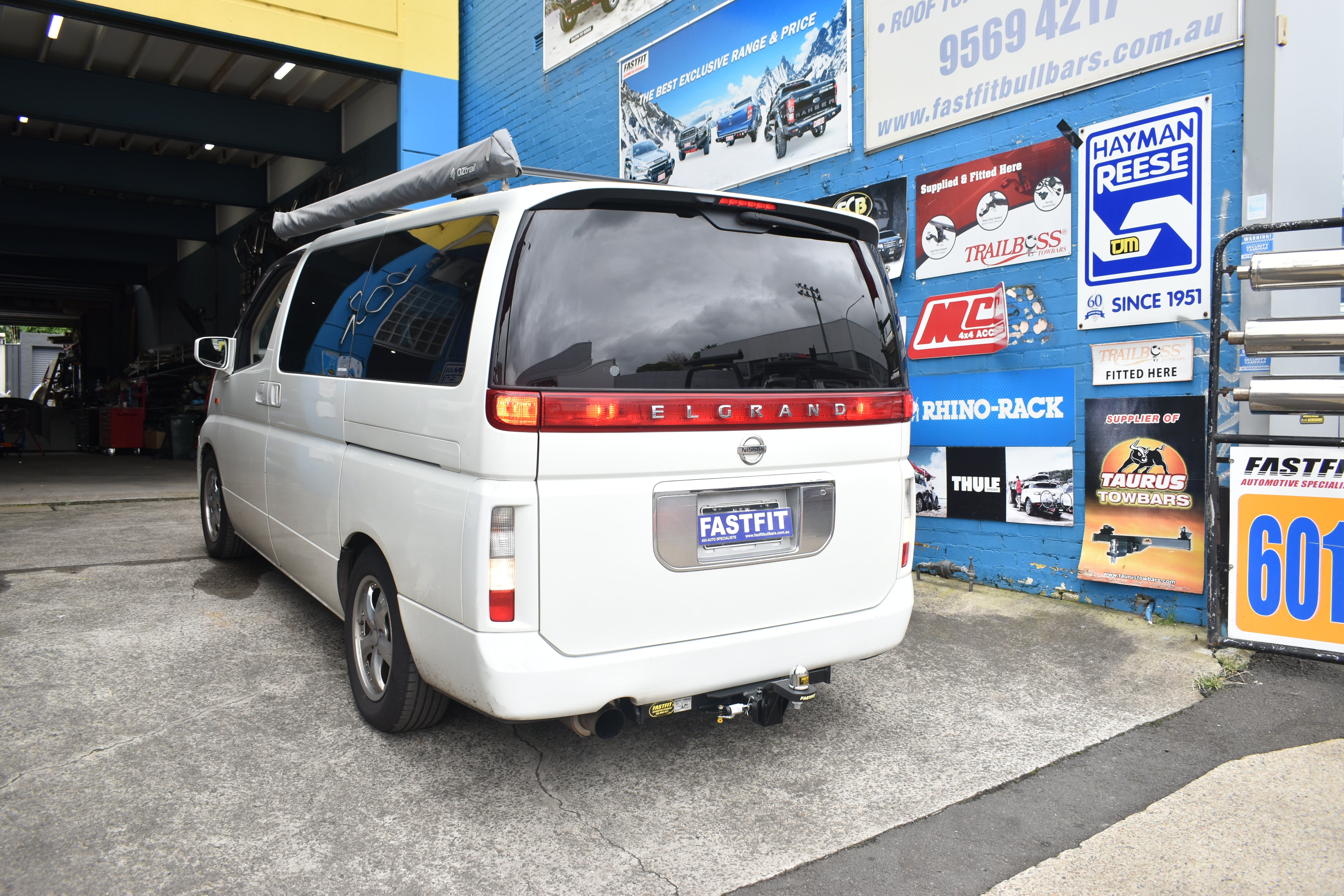 FastFit Heavy Duty Hitch Tow Bar To Suit Nissan ElGrand E51 (2002-2010)