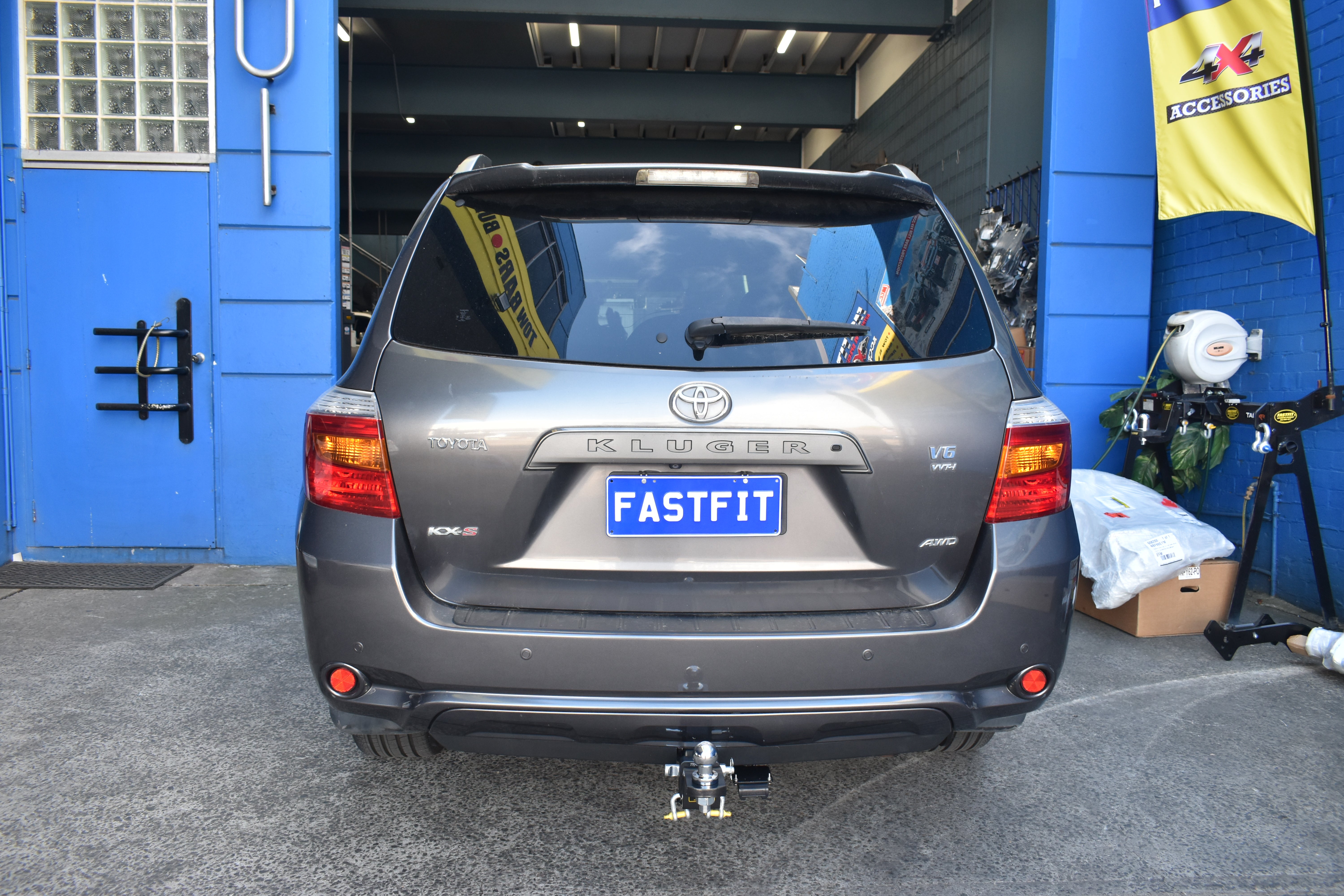 TRAILBOSS Heavy Duty TowBar to suit TOYOTA KLUGER SUV GSU40R/GSU45R 08/2007-02/2014