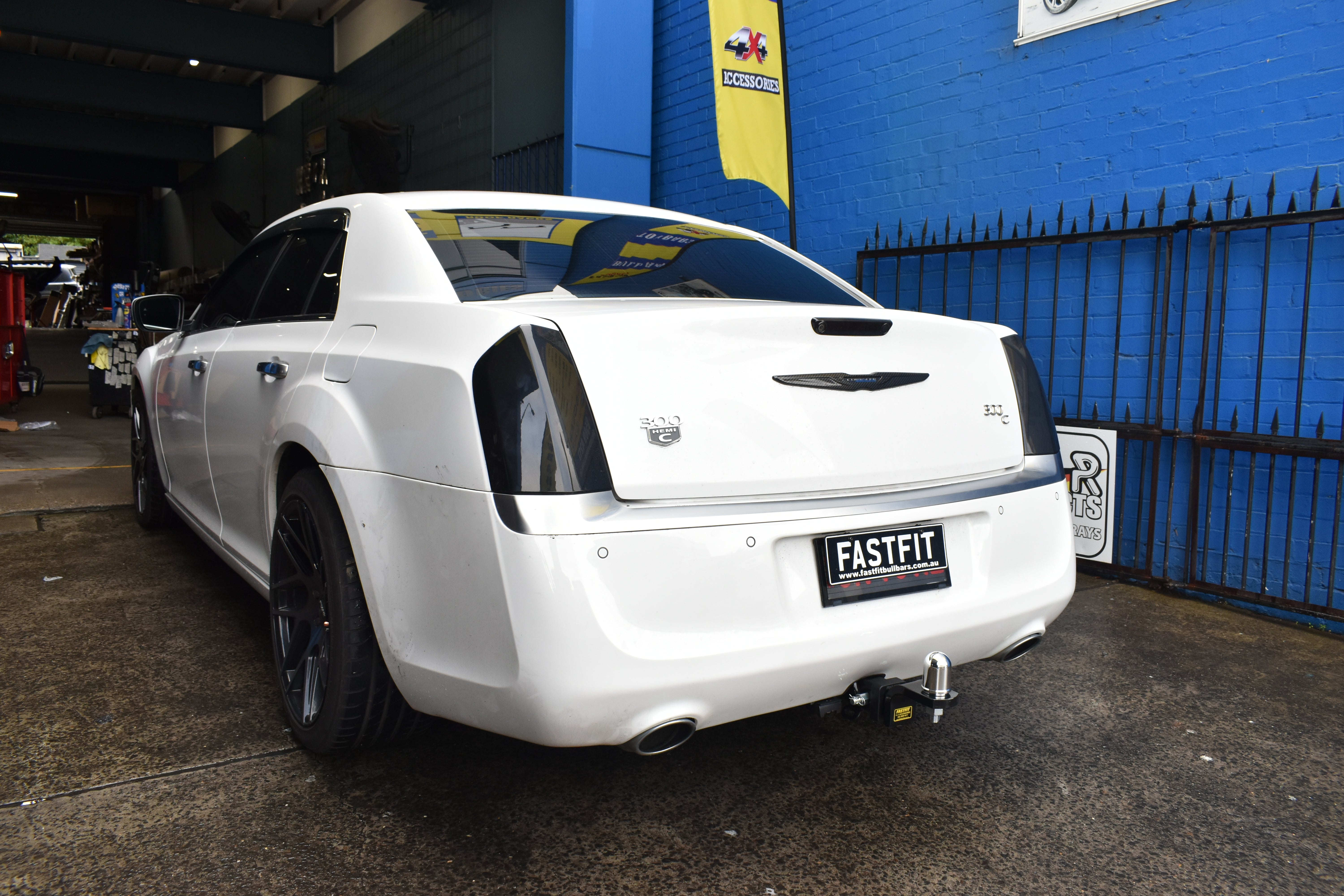 TRAILBOSS TOWBAR TO SUIT Chrysler 300C Sedan (Not SRT-8) 11/2005 - 05/2012
