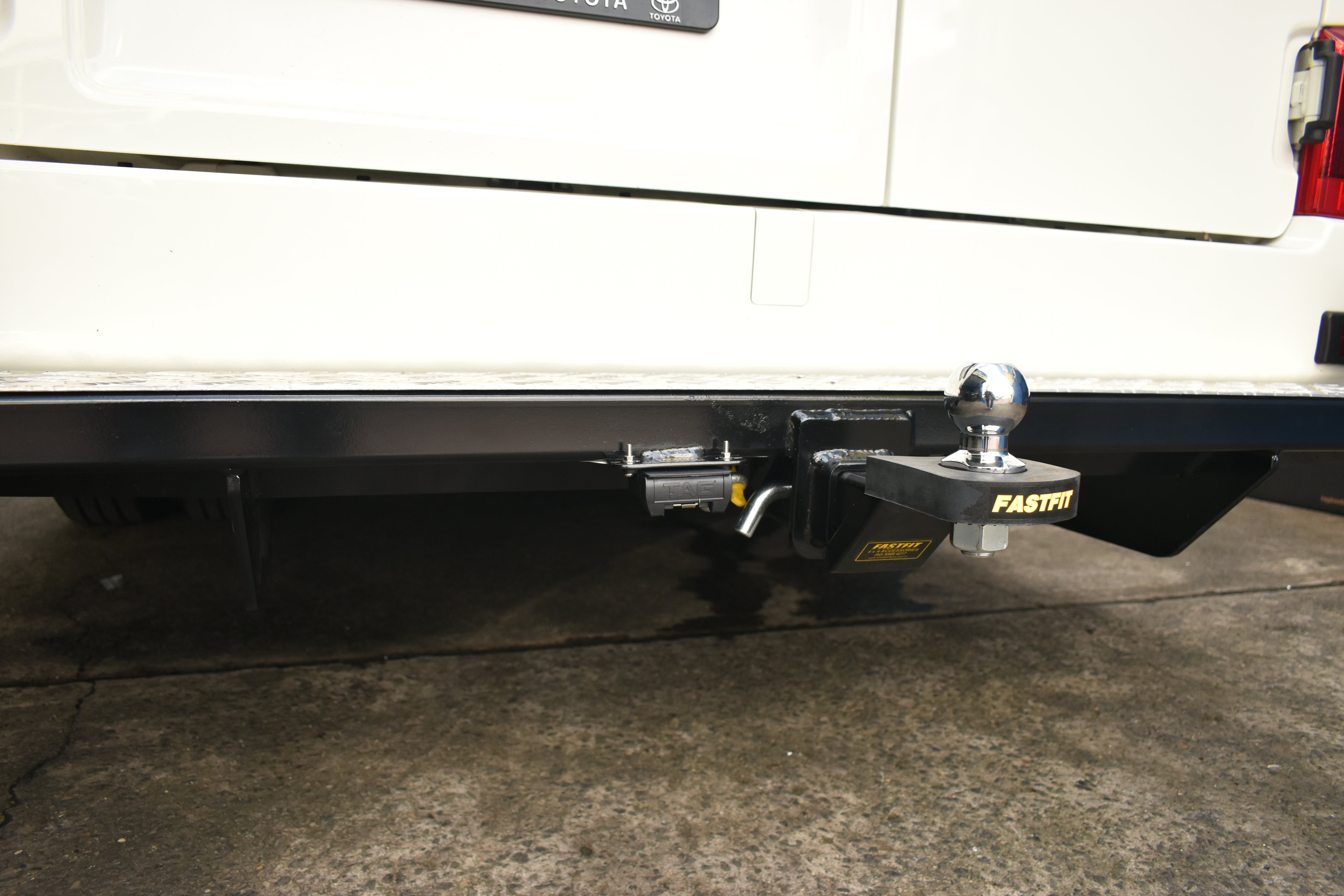 FORMULA REAR PROTECTION BAR WITH TOWBAR TO SUIT TOYOTA COASTER BUS 2026