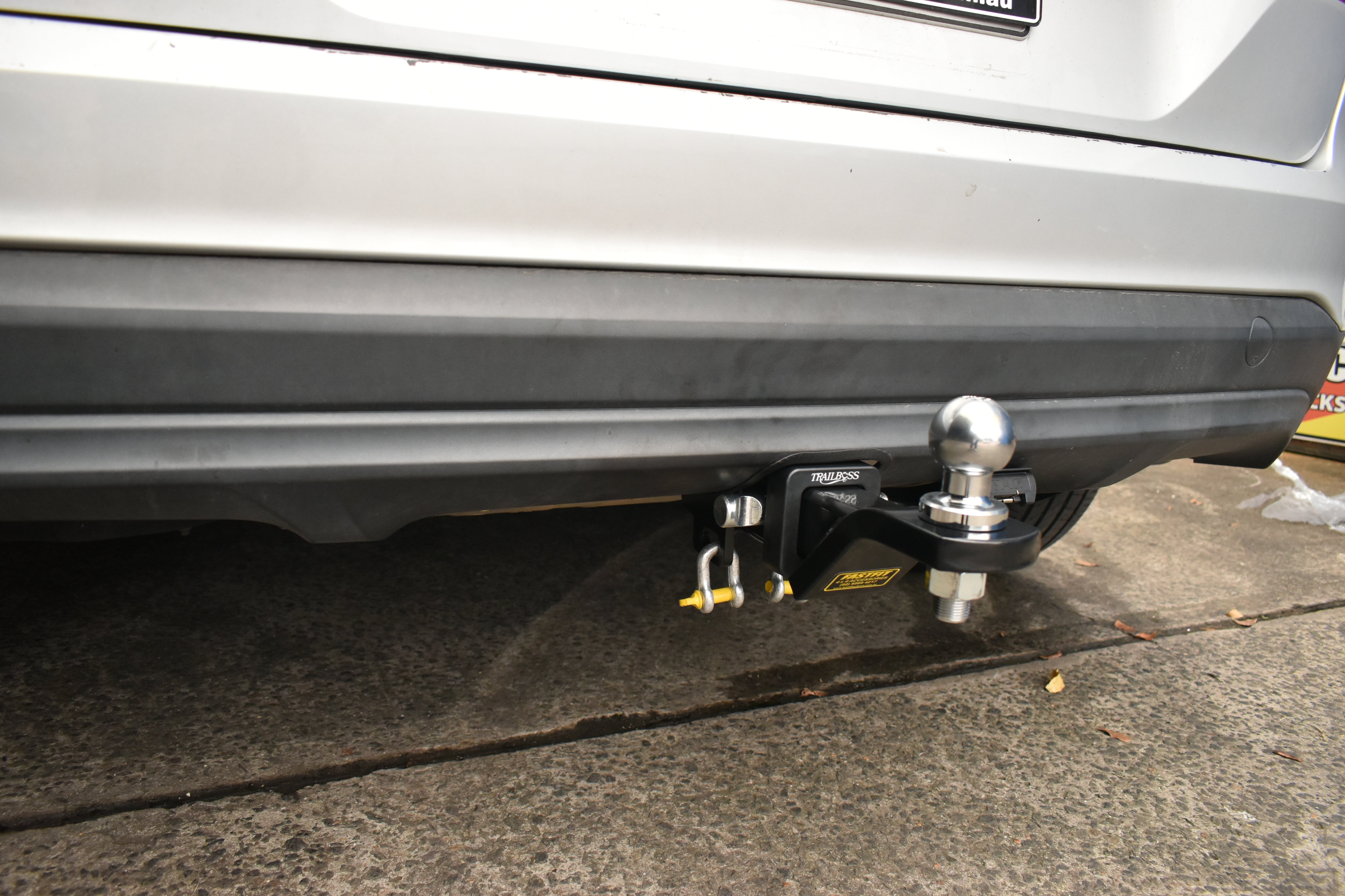 Heavy Duty Premium Trailboss towbar for Hyundai Tucson SUV 06/2018 - 12/2018 (Built in Czech Republic without captive nuts)