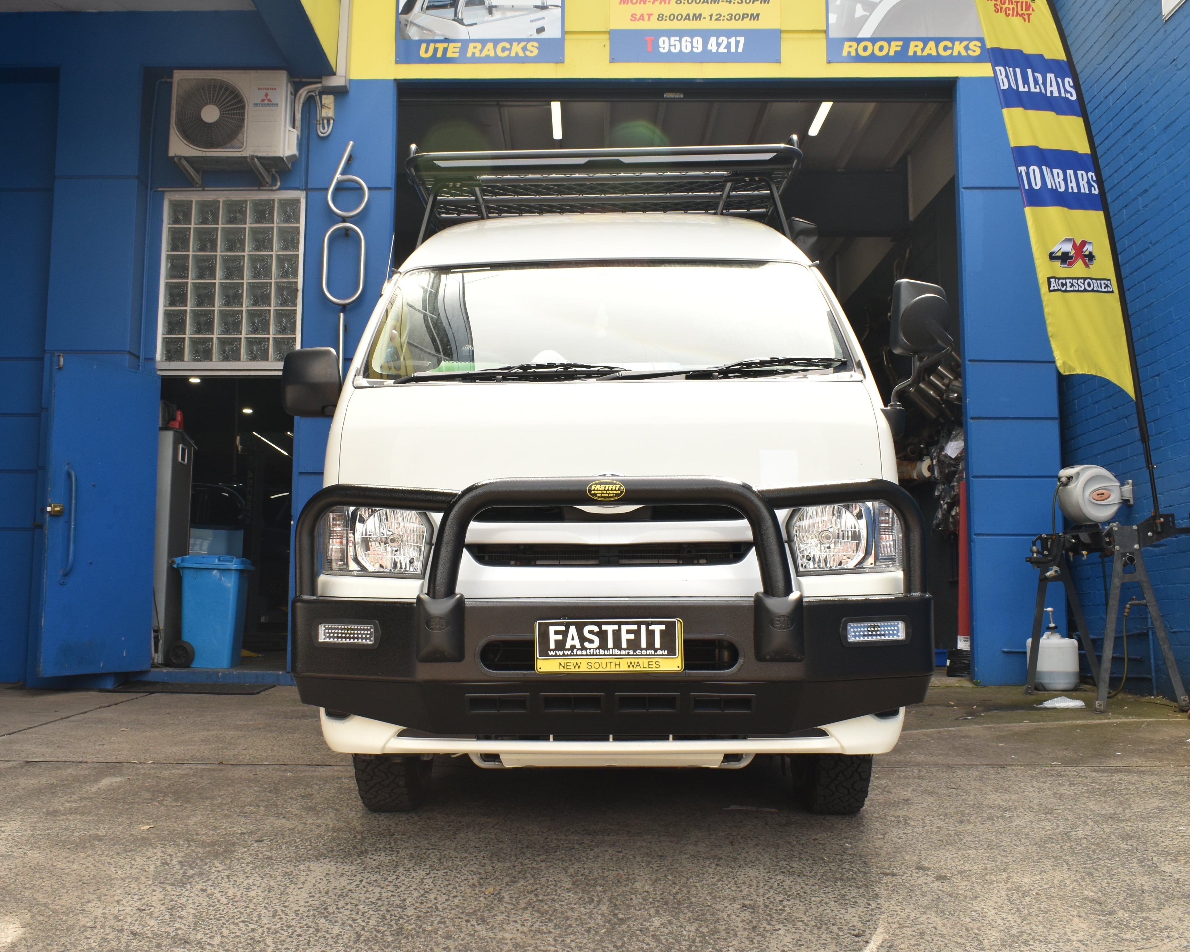 ECB BULLBAR (BLACK) TO SUIT TOYOTA HIACE LWB (JAPANESE IMPORT) 02/2014-05/2019