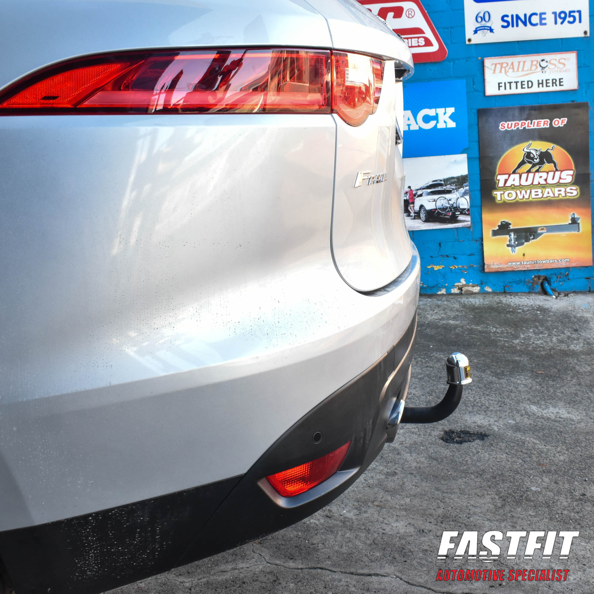 JAGUARF-PACE2016-ONBRINKEUROPEANTOWBAR-4