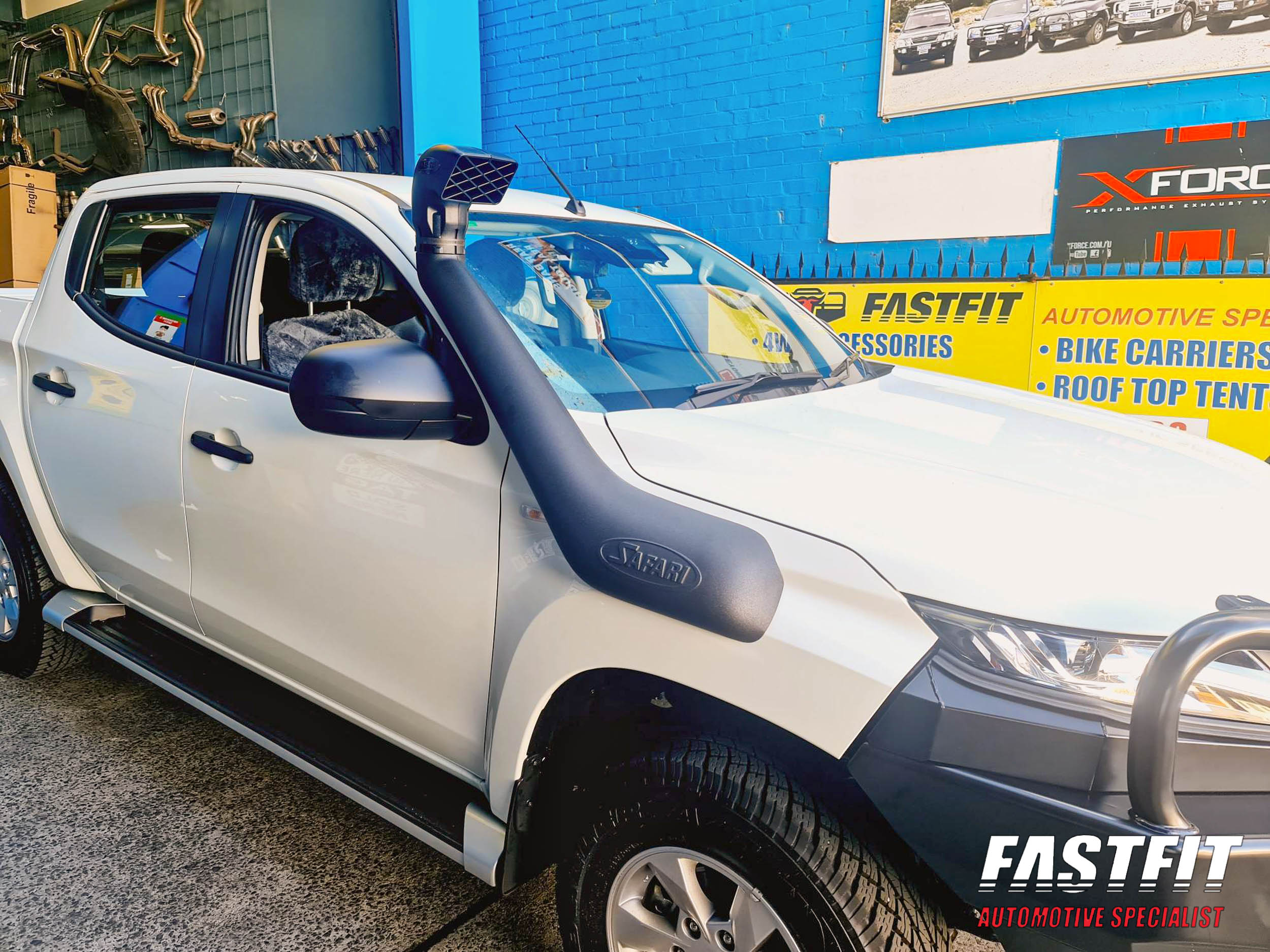 MITSUBISHIMRTRITONSAFARISNORKEL-1