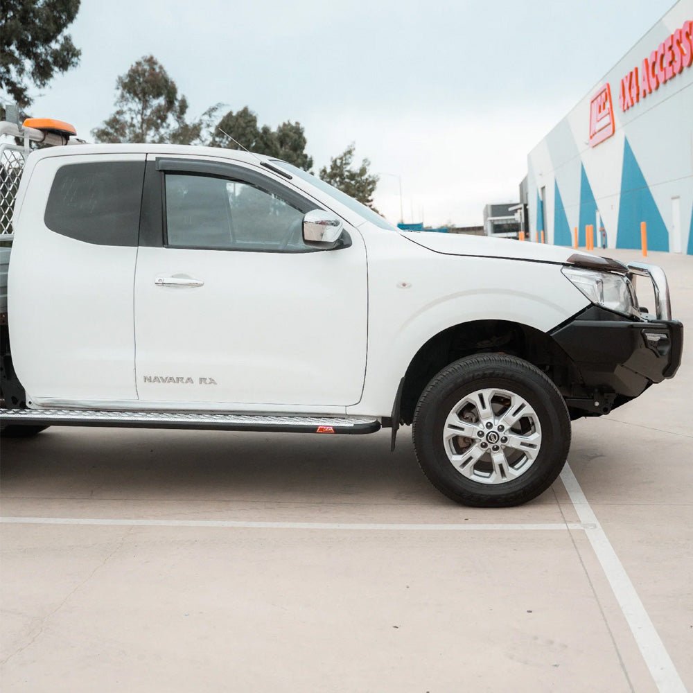 NP300-SIDE-STEPS-CHROME-STEP