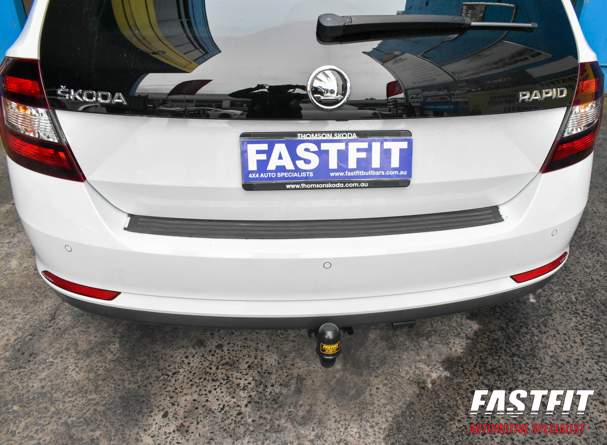 SKODARAPIDEUROPEANTOWBAR-3