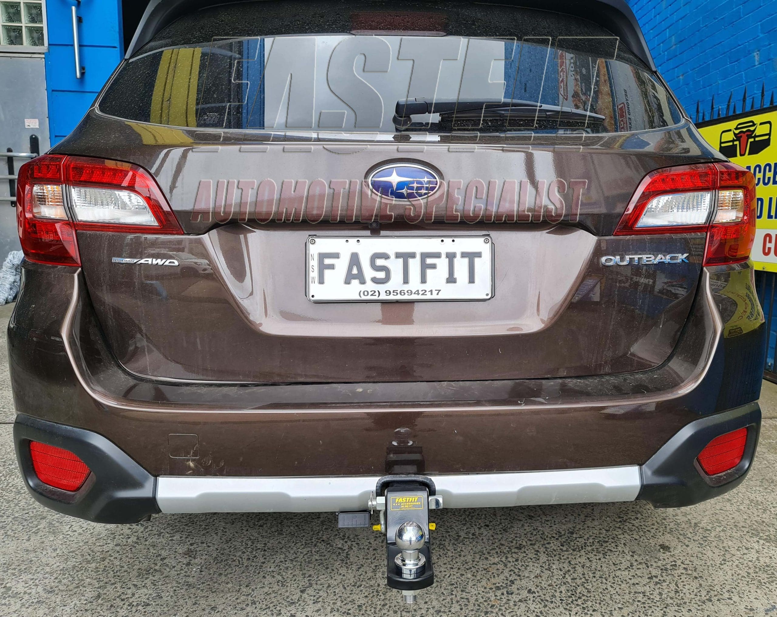 SUBARUOUTBACKTOWBAR