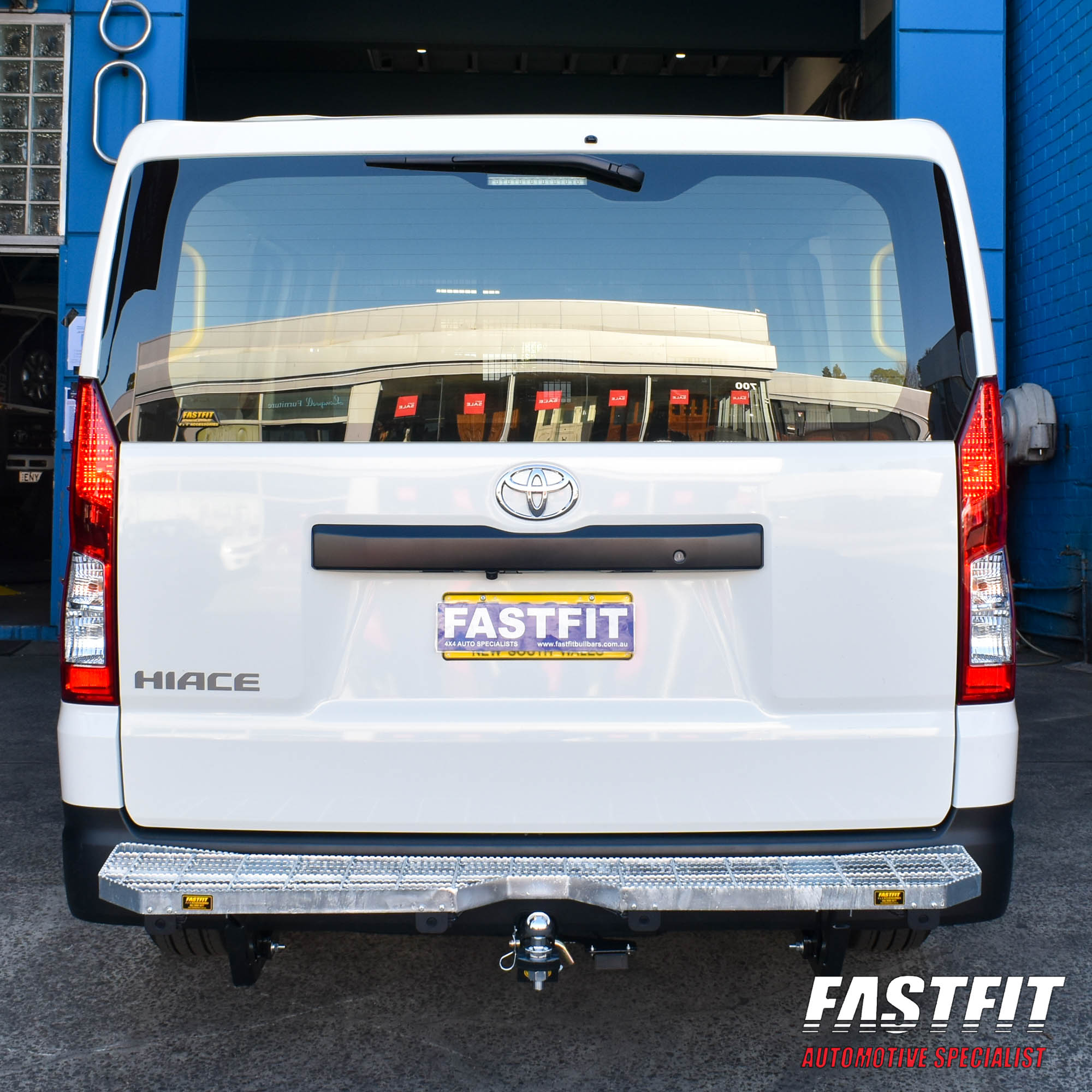 TOYOTAHIACE2019-ONGALSTEP-1