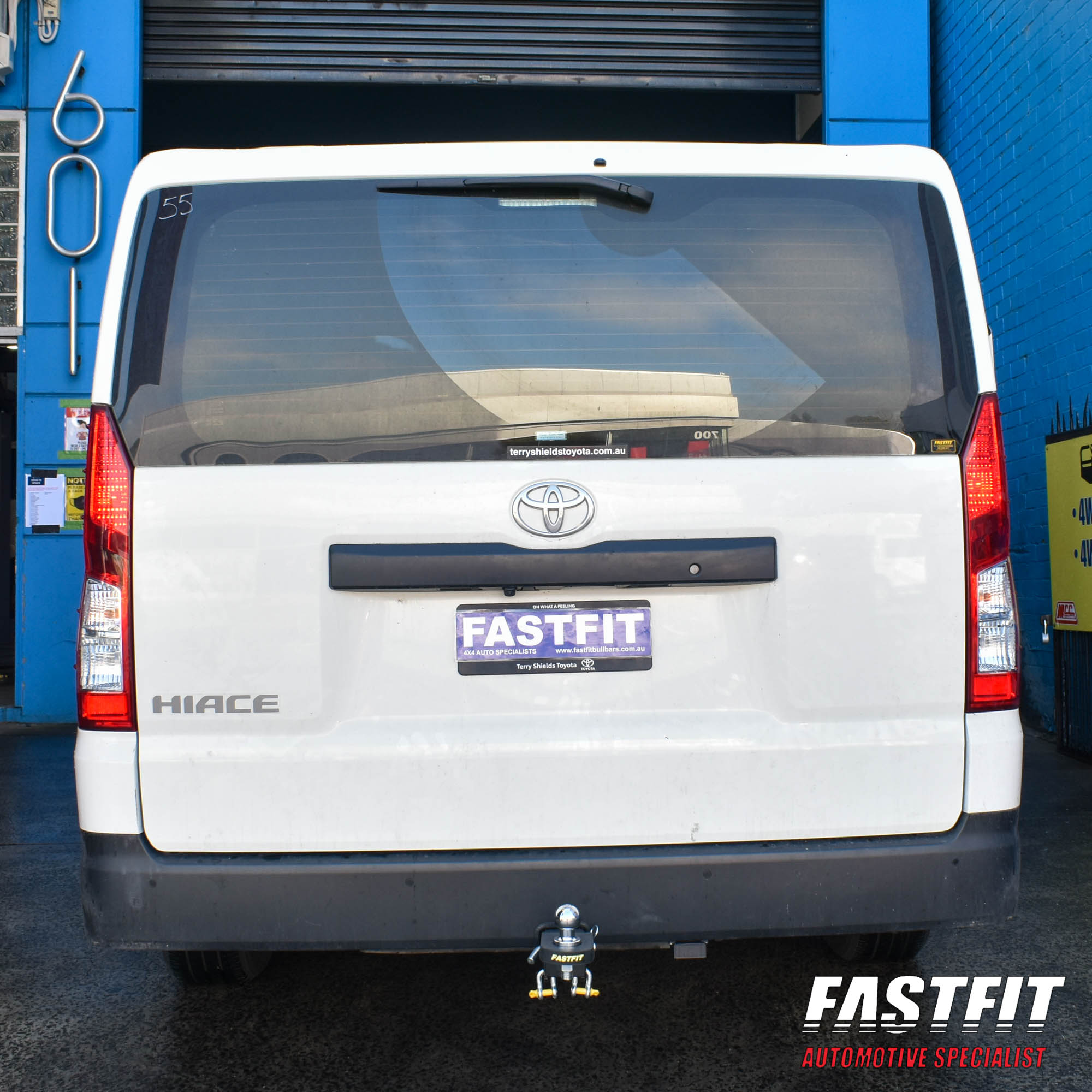 TOYOTAHIACE2019-ONTAGTOWBAR-1