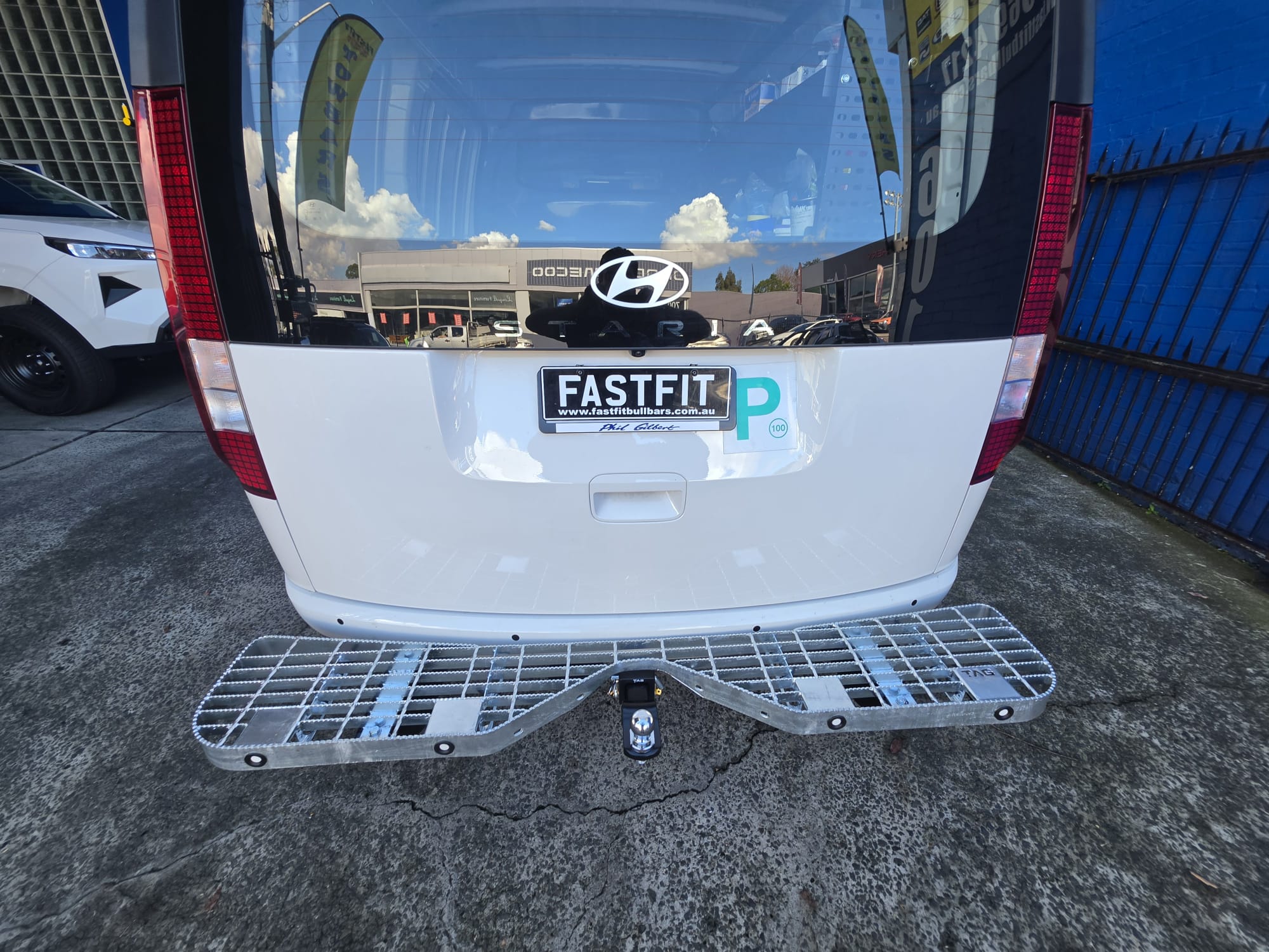 TAG Rear Step & Towbar for Hyundai Staria Van (01/2021 - on)