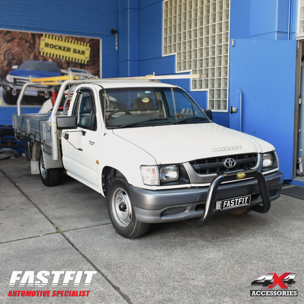 hilux-1997-2005-allbars-nudgebar-1