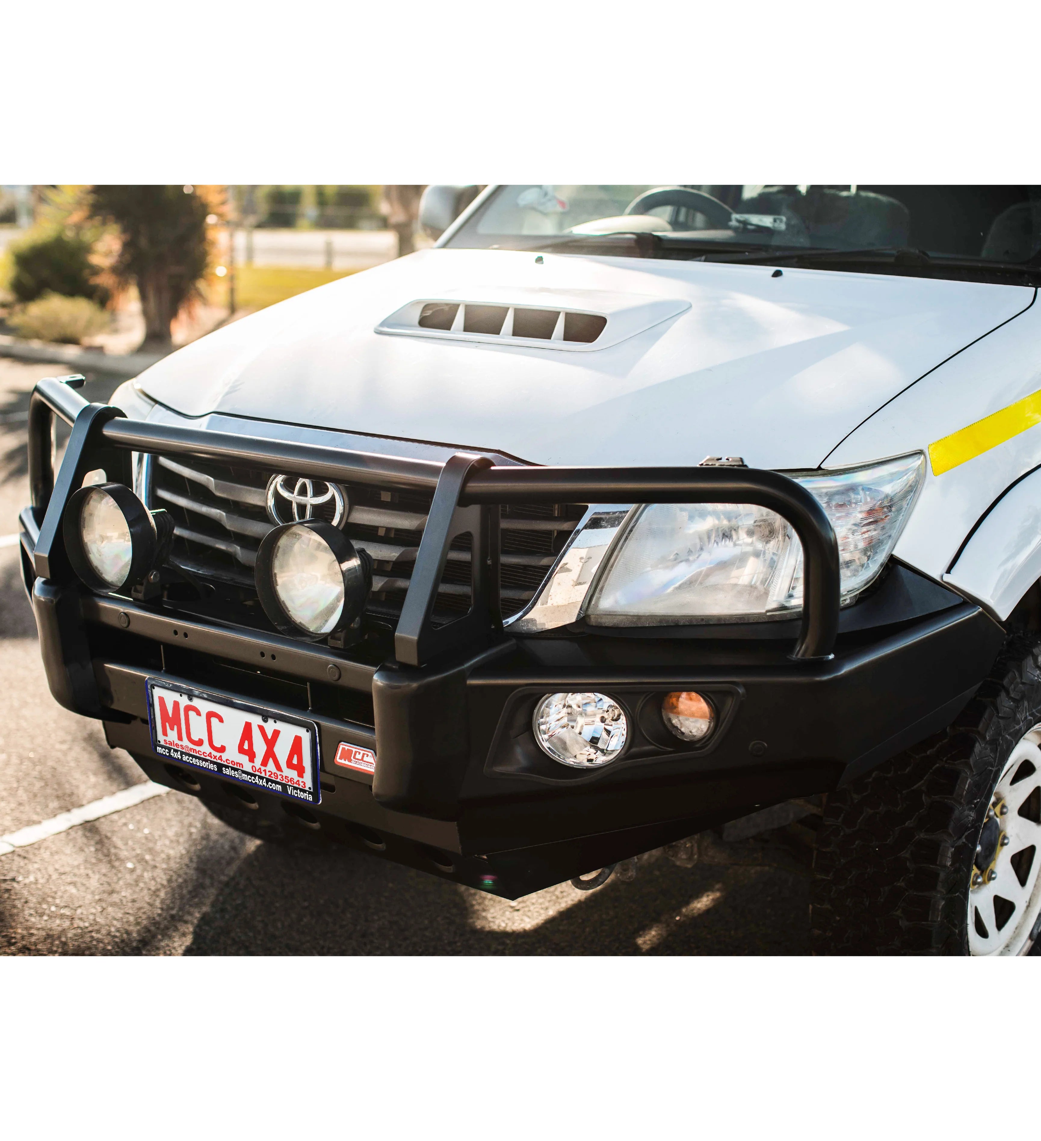 MCC HILUX KUN26R 2012-2015 707-02 FALCON BULL BAR BLACK A-FRAME PACKAGE (LED FOGLIGHT)