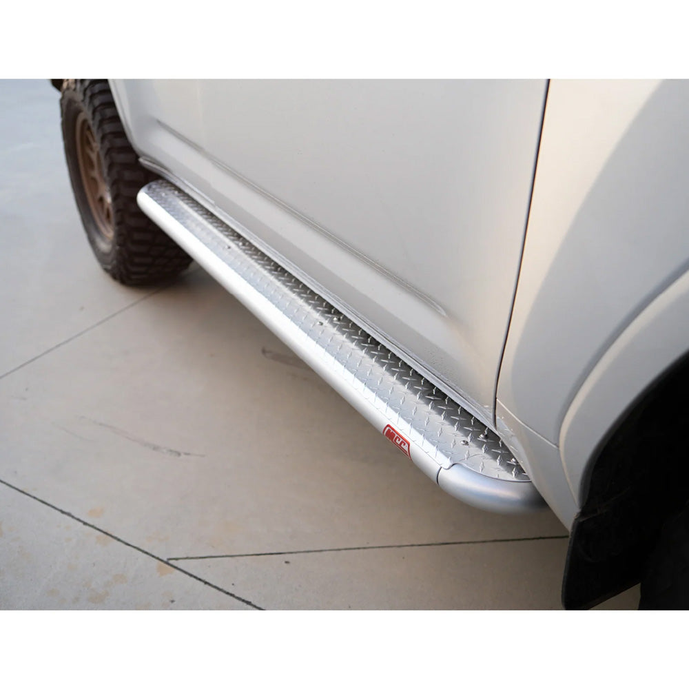 landcruiser-300s-sidestep-chrome-1