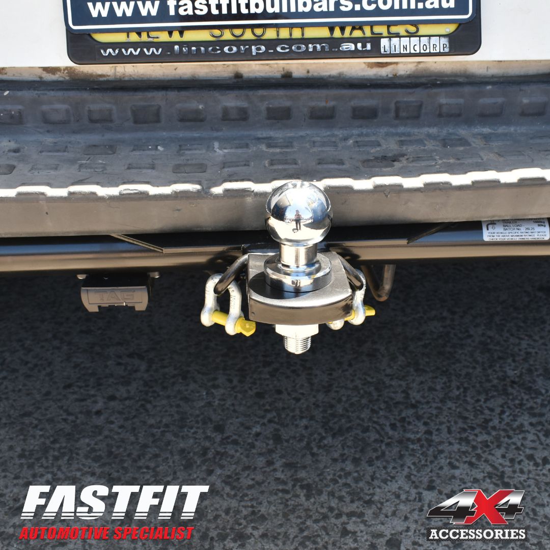 TrailBosS Towbar to suit Mitsubishi EXPRESS STARWAGON L300 2WD MWB SWB (NOT WALKTHROUGH) 11/1986-02/2020