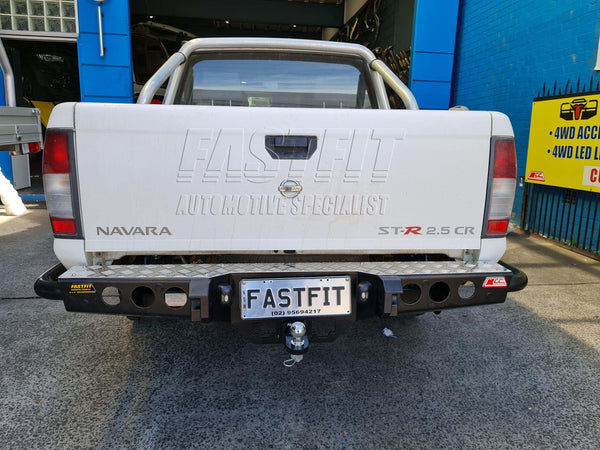 MCC 022-03 Jack Rear Bar w/ Chrome Step Plate to suit D22 Nissan Navara ...