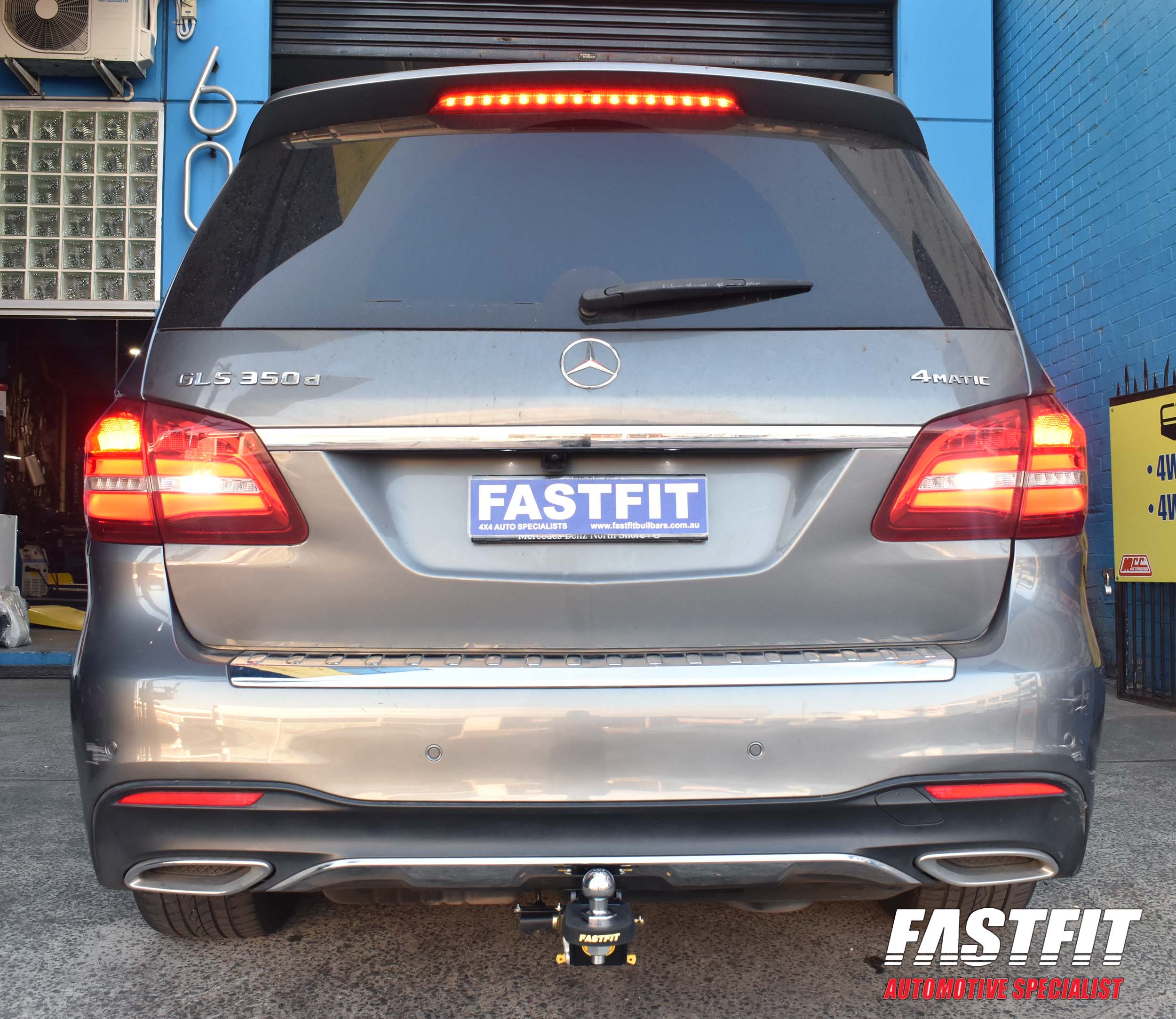 1MERCEDESBENZGLCLASSHAYMANREESETOWBAR