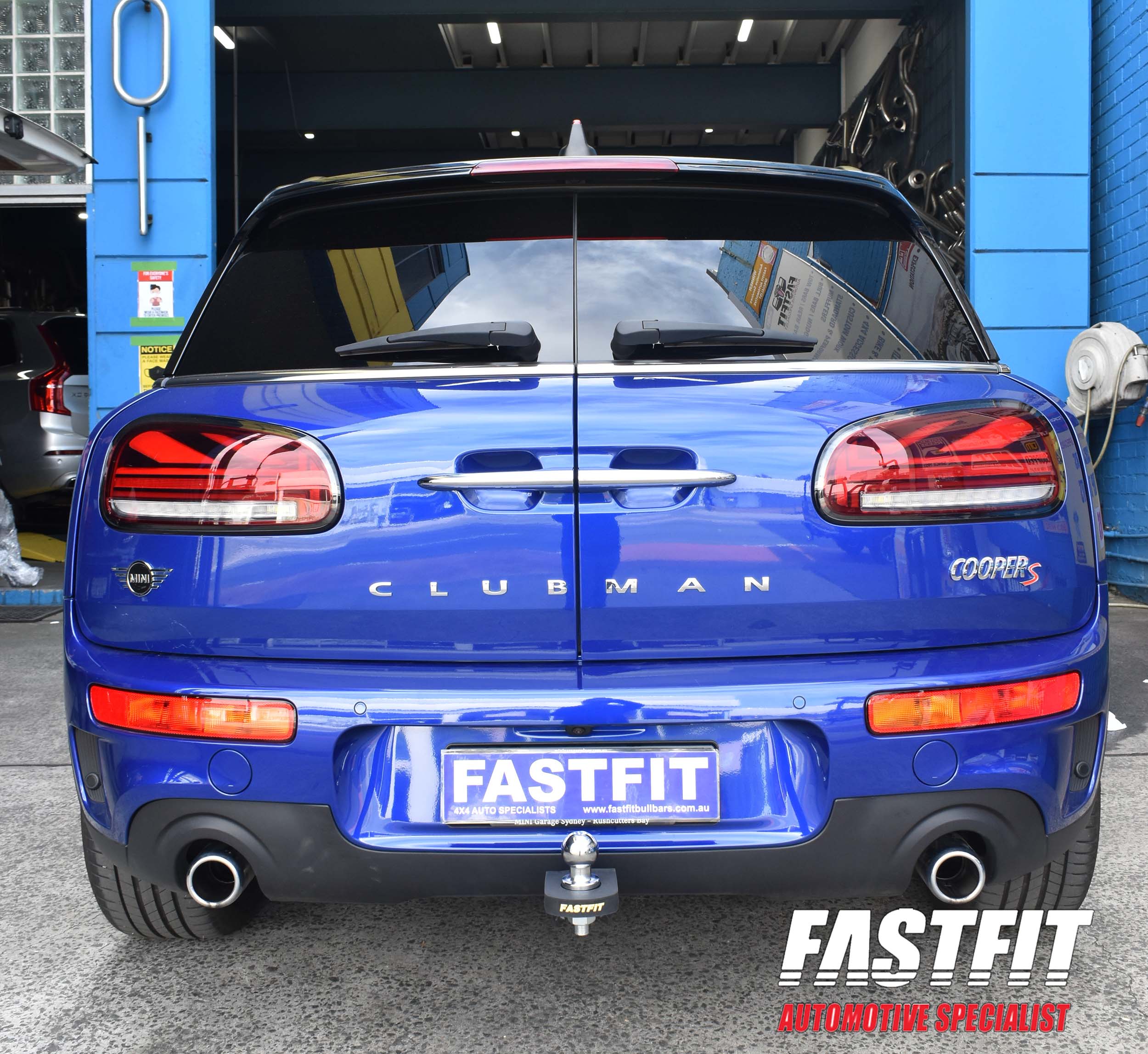 1MINICOOPERSCLUBMANTOWBAR