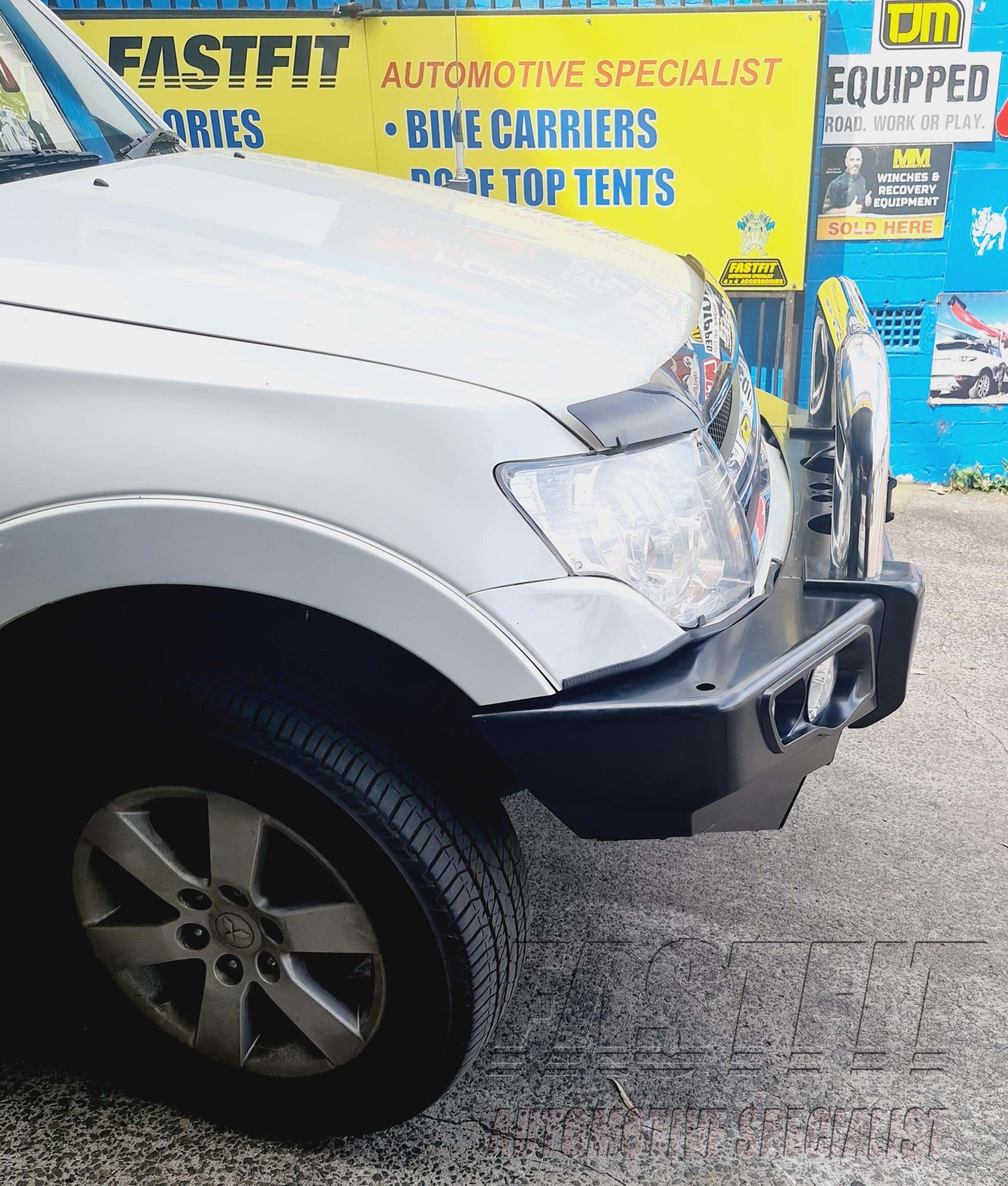 3MCCFalconBarSingleStainlessSteelLooptosuitNSPAJERO