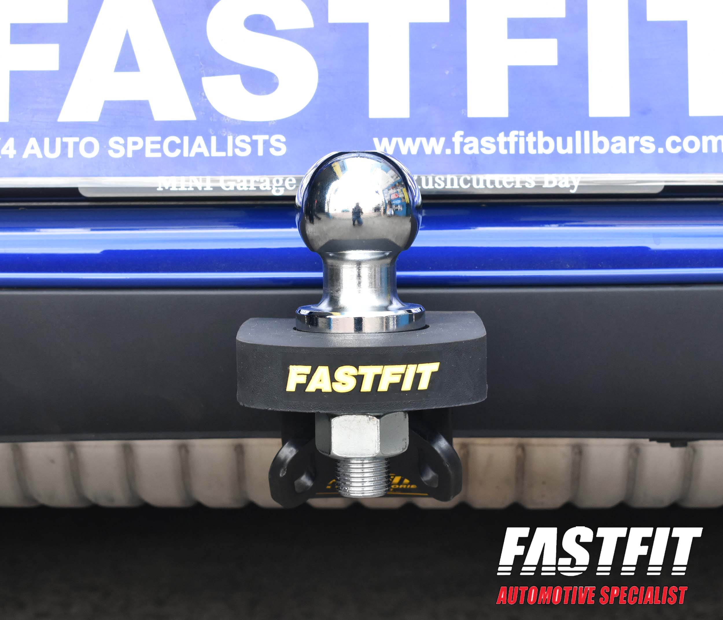 3MINICOOPERSCLUBMANTOWBAR