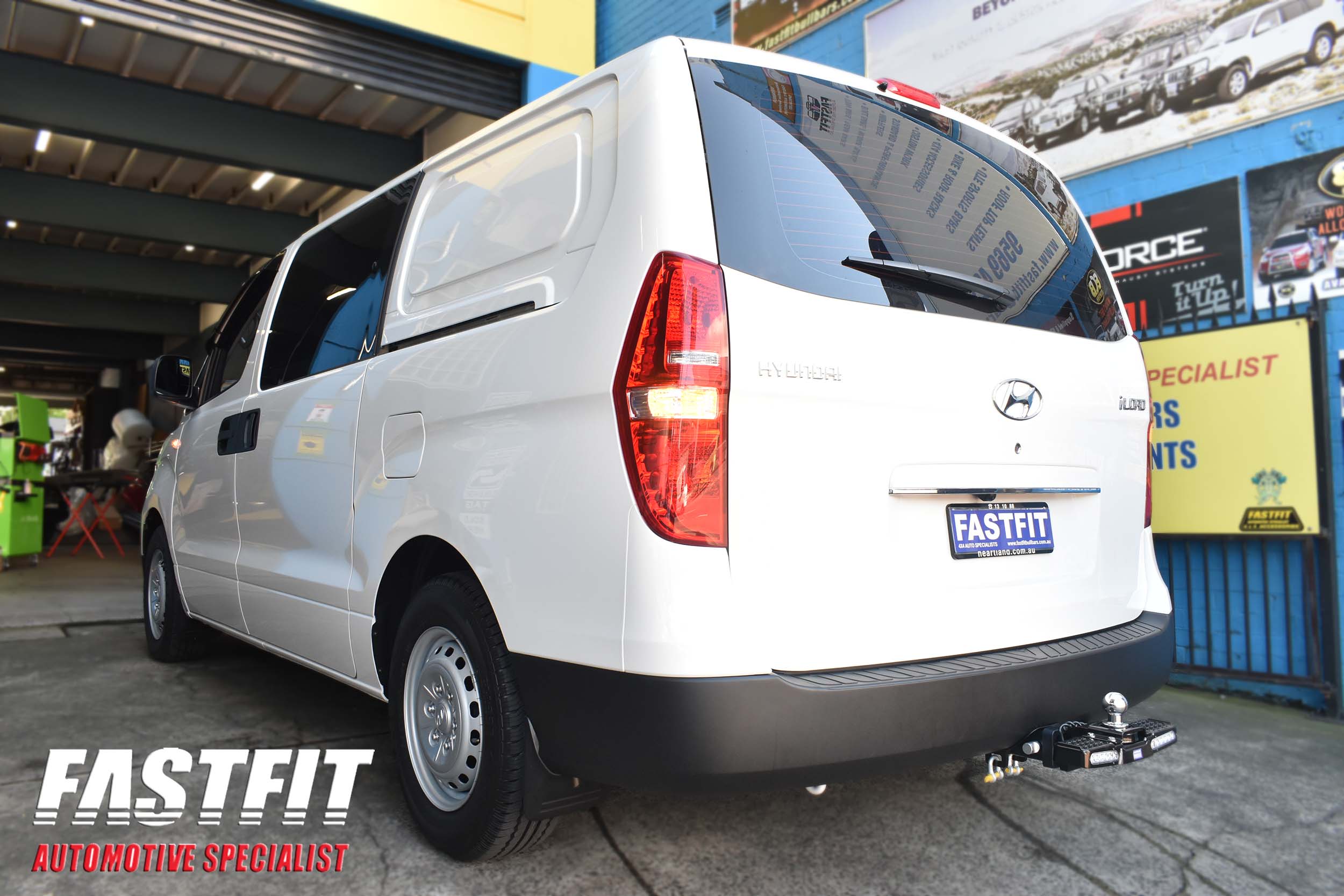 4HYUNDAIILOAD2020TRAILBOSSTOWBARWHRLEDHITCHSTEP