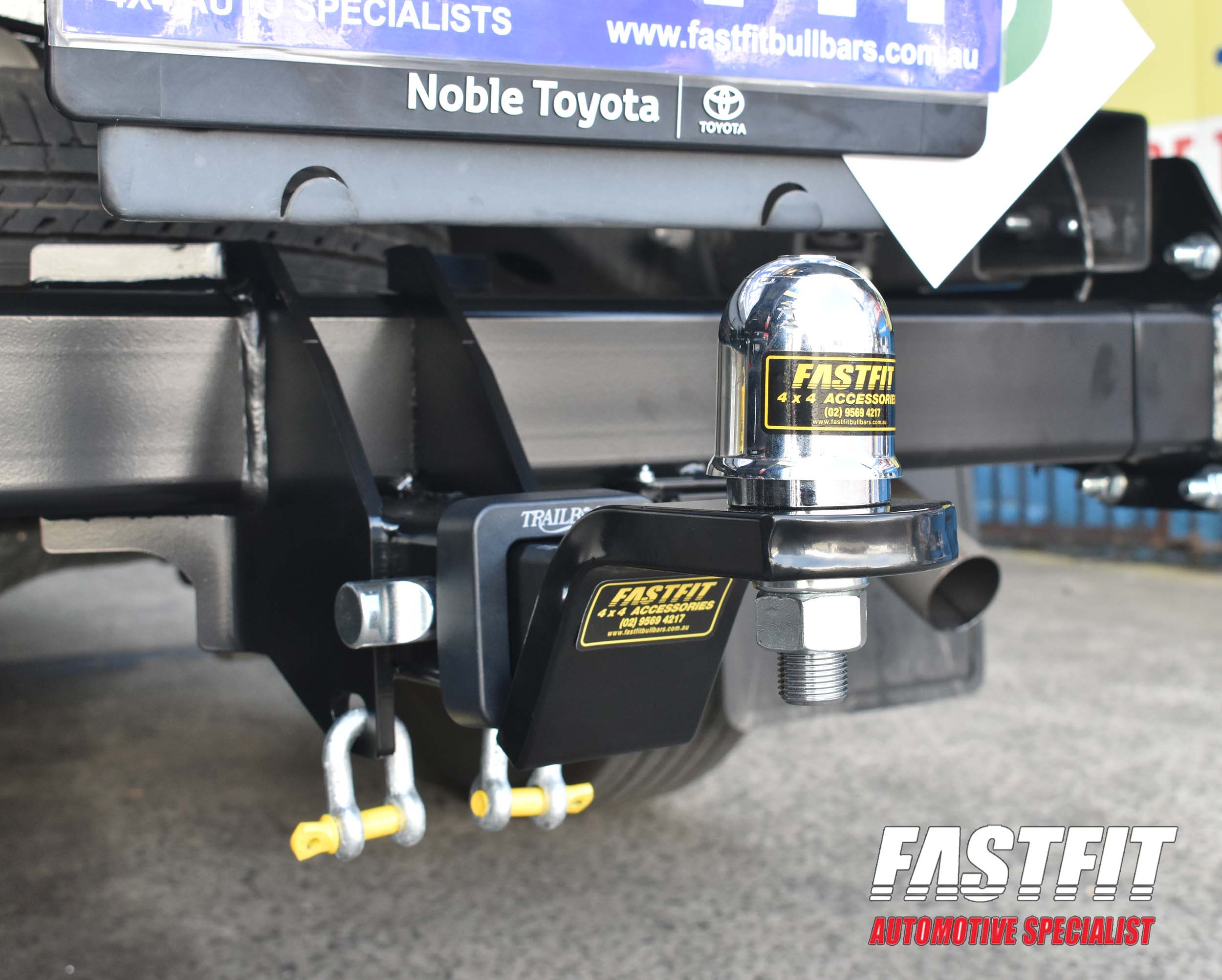 4TOYOTAHILUXGUNSERIESTRAILBOSSTOWBAR