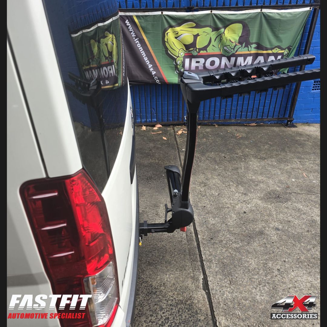 YAKIMA FullSwing Black 4 Bike Hitch Mounted Carrier