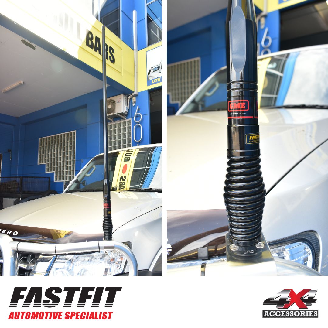 GME XRS-335COB Compact UHF Radio Outback Pack